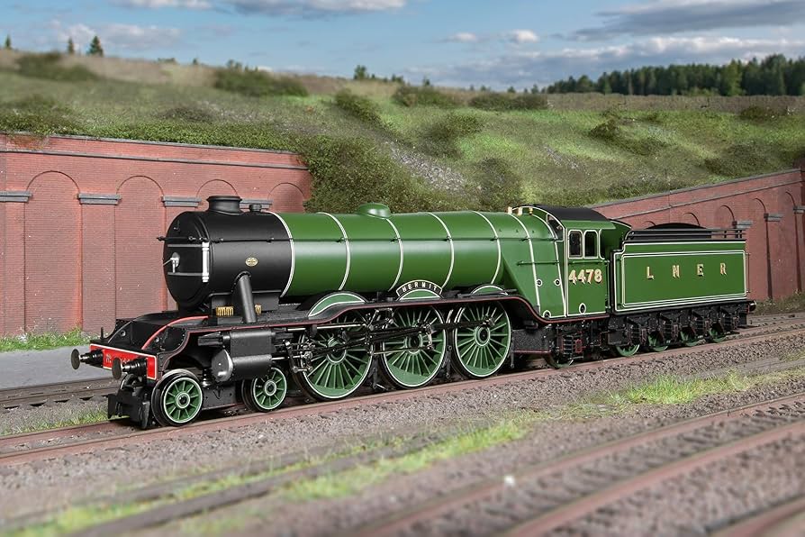 Amazon.co.jp: Hornby R30270 LNER、クラスA1、4-6-2、4478