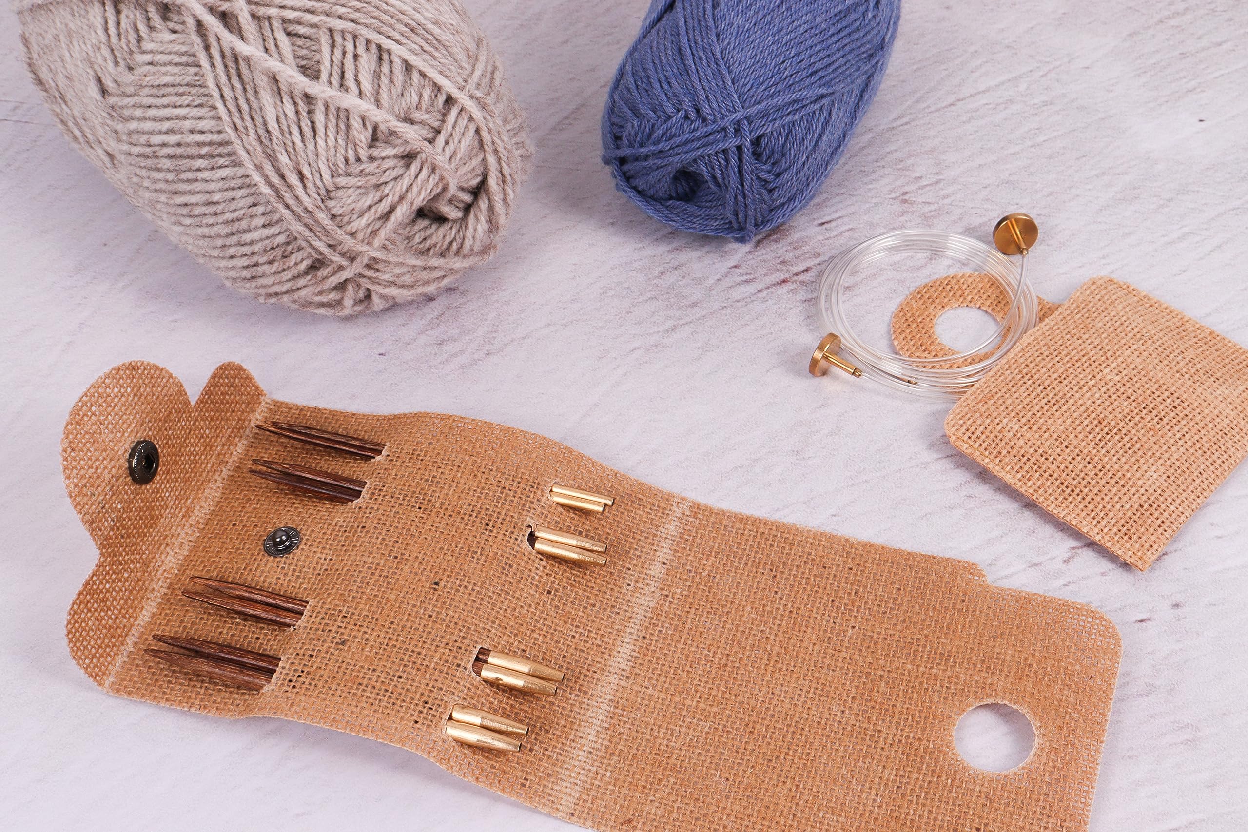 Milward Austauschbares Stricknadel-Set – Jutebeutel für Stifte und Kabel, Stopper, Verbindungsstück – 100% Jute-Druckknopfetui – 10,5 cm x 3,4,4,5,5 mm
