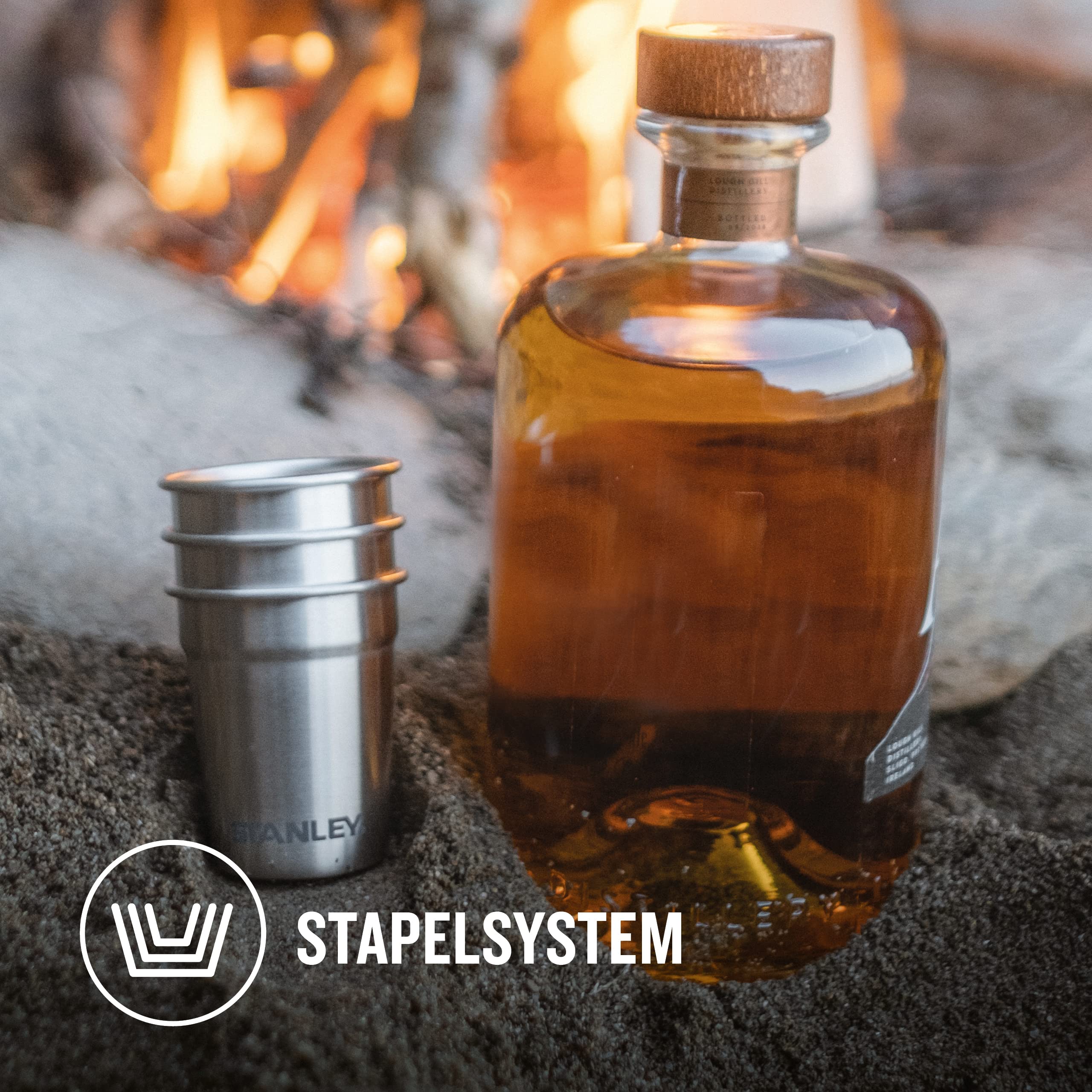 Stanley 1913 Adventure Pre-Party Set - Matte Black | 6-teiliges Set - Flachmann und Shotgläser - BPA-frei - Stapelbar - Spülmaschinenfest