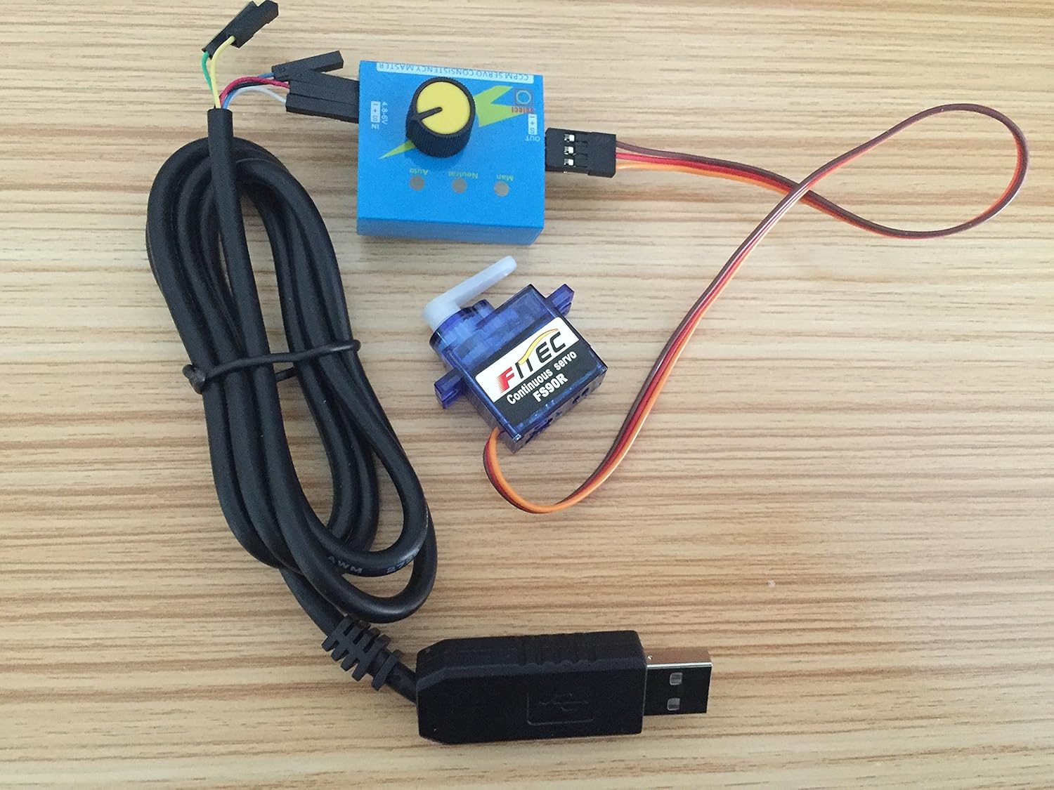 Feetech FS90R Analog Servo 360 Degree Continuous Rotation Micro RC Servo with Wheel for RC Car plane Robot (4 sets)