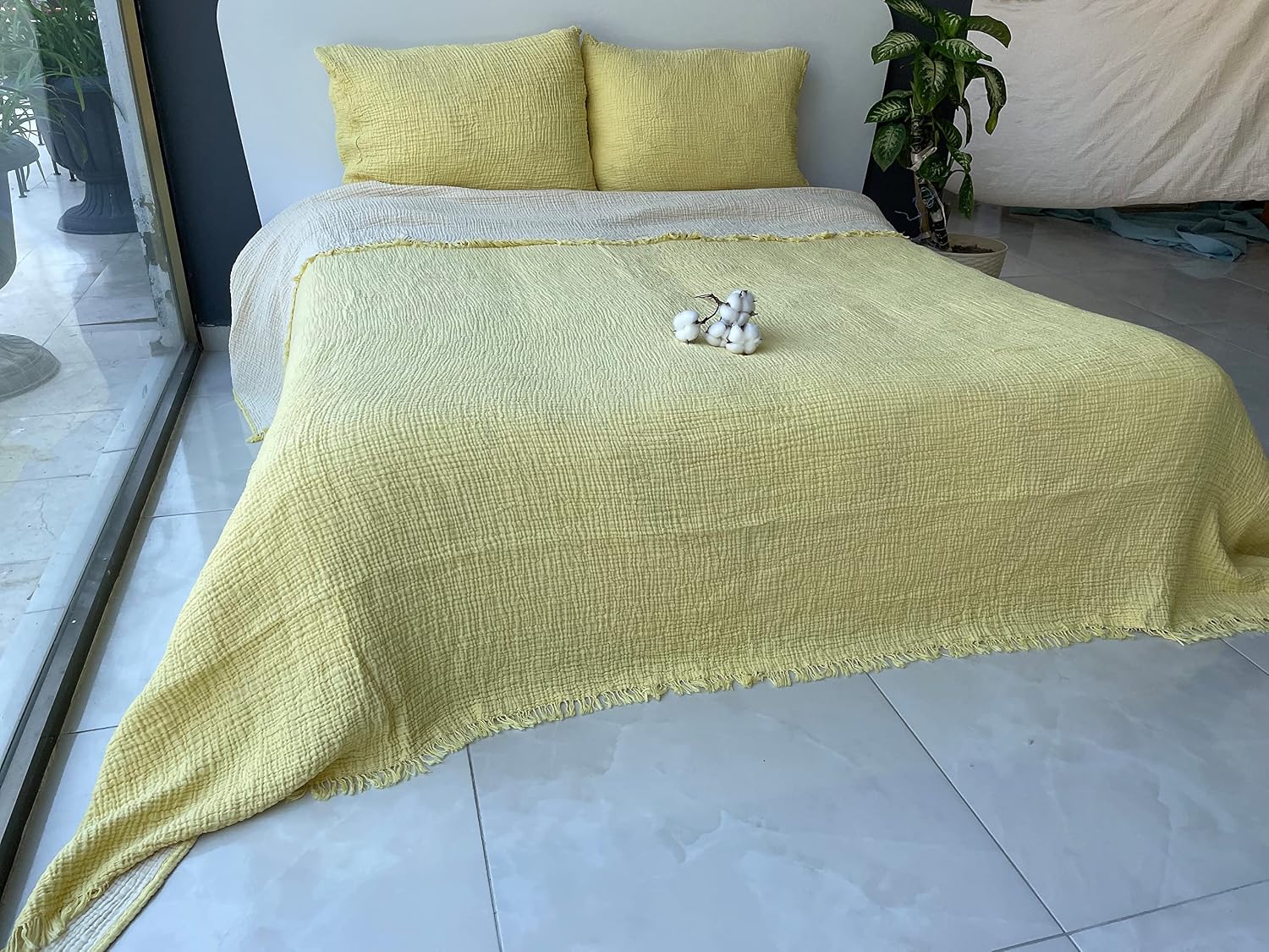 Muslin Blanket 100% Cotton, 4 Layers Bedspread, Soft Turkish Cotton Muslin Bed Cover, Reversible Coverlet, Yellow (Twin Size 63x90-160x230cm)