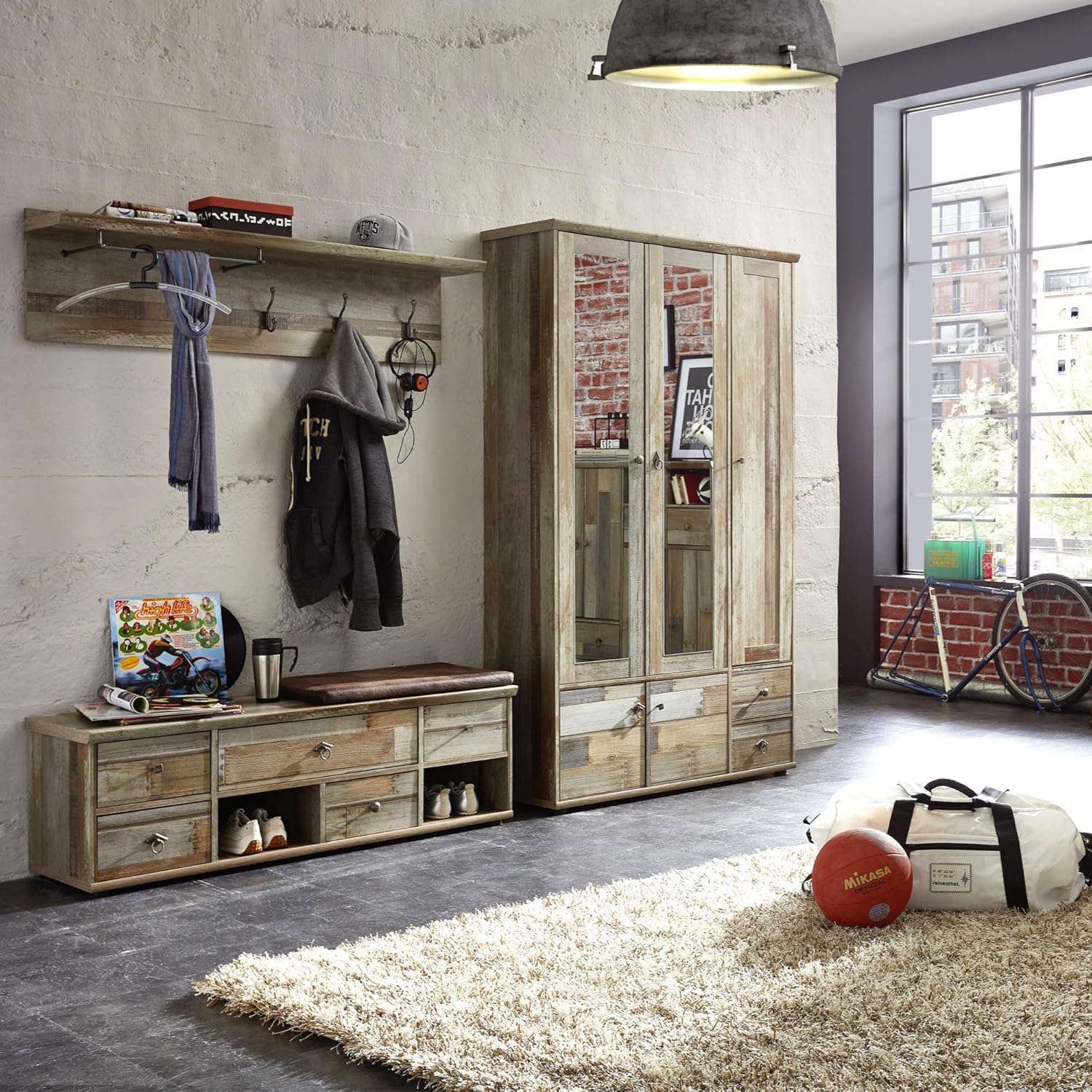 Garderobenschrank Vintage