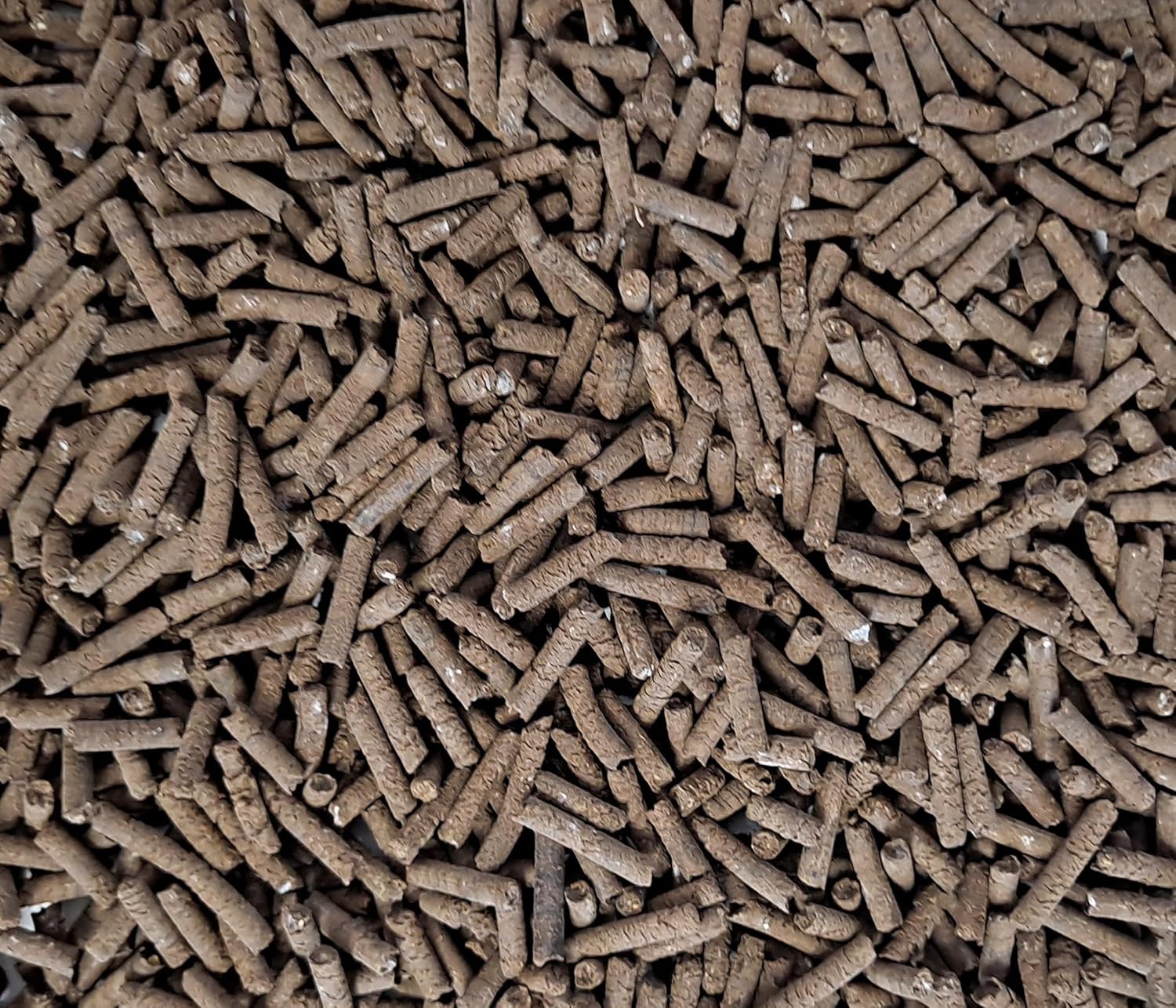 Chicken Manure Pellets 16 Pounds - Nutrient-Rich, Slow-Release Fertilizer with Nitrogen, Phosphorus & Potassium for Healthy Plant Growth and Soil Improvement - Lancaster Agriculture Products