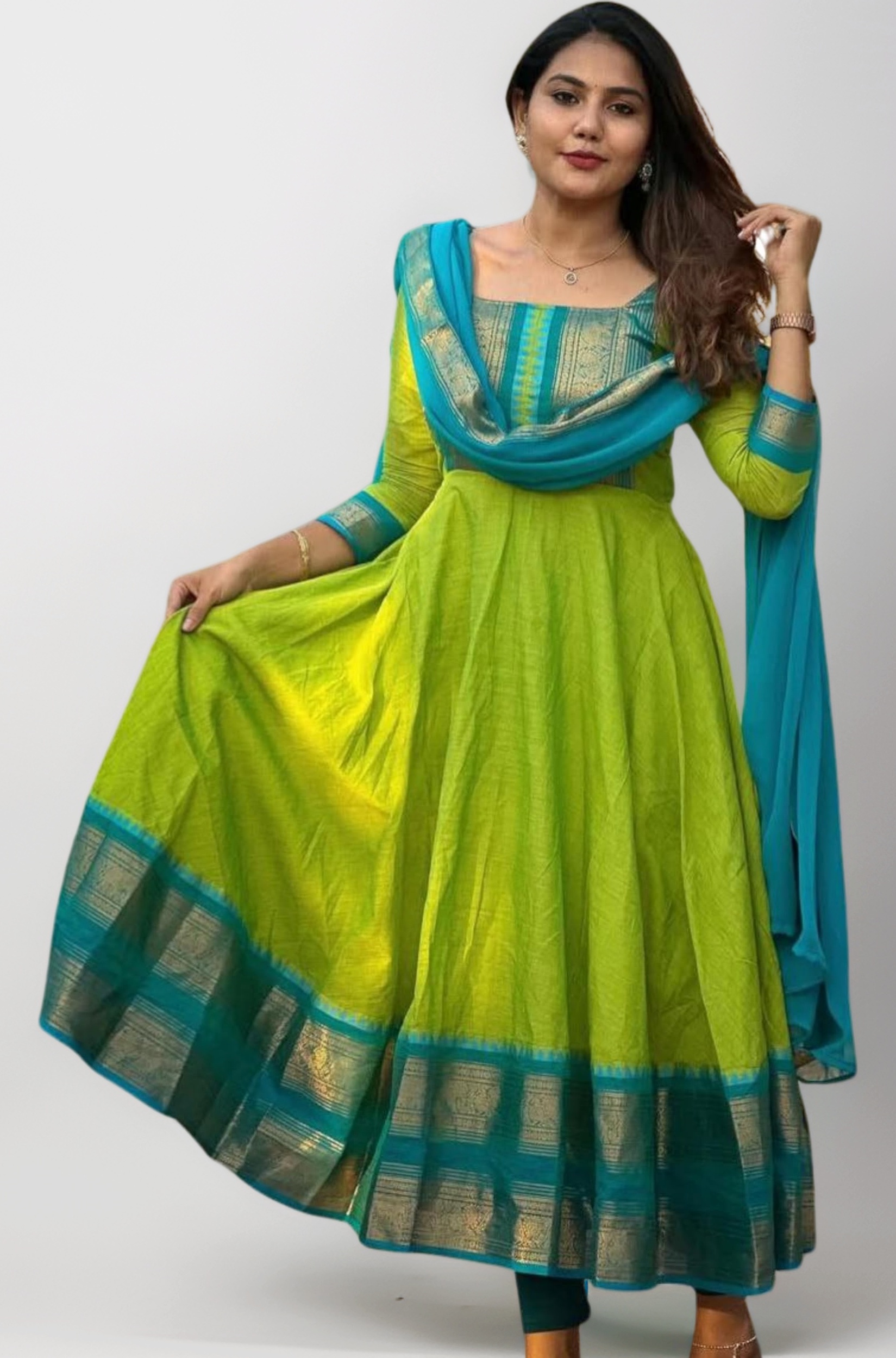 DOSPARO Elegant Zari Jacquard Weaving Gown with Lace Border Dupatta – Traditional Indian Ethnic Wear for Weddings, Festivals, and Special Occasions