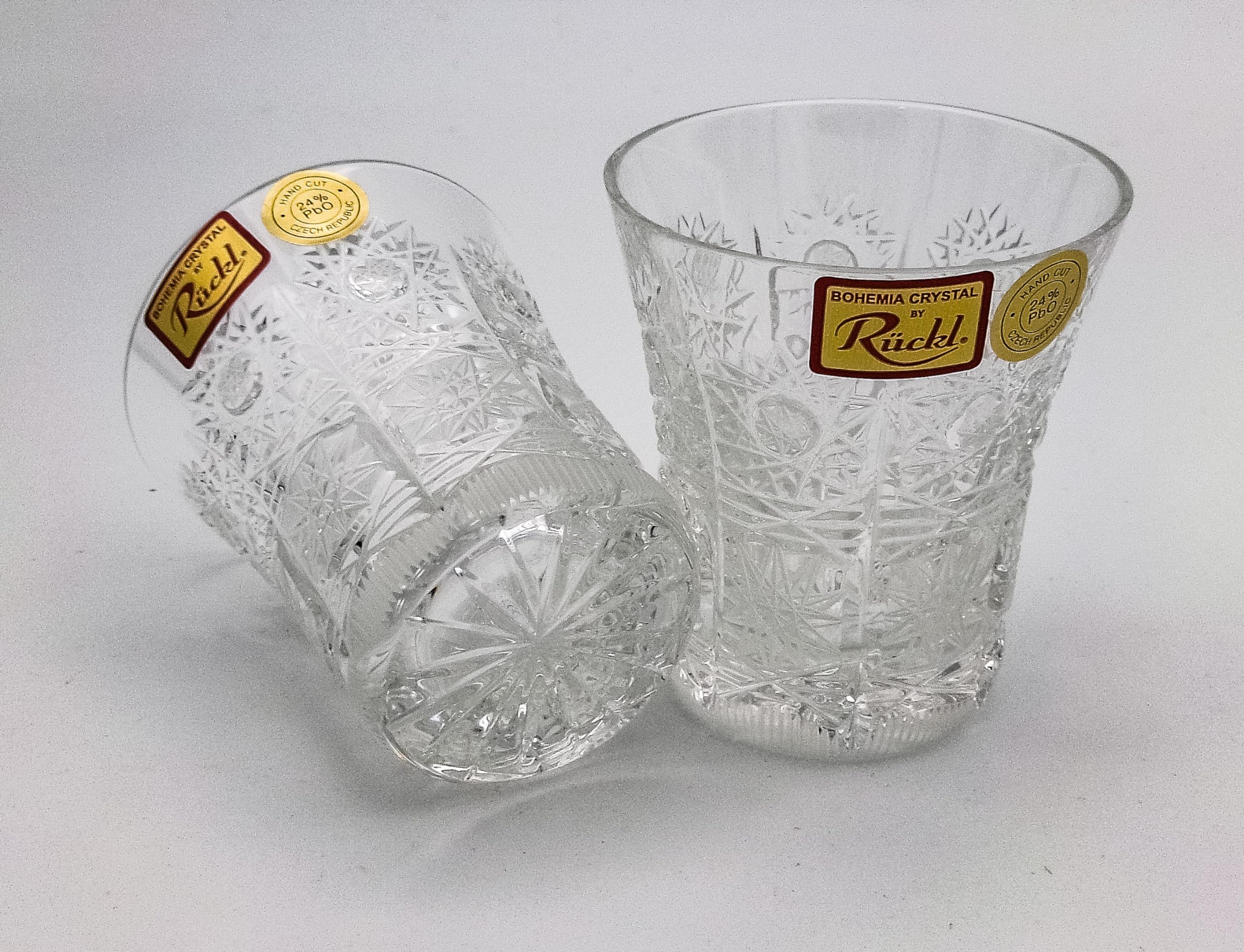 BOHEMIA Cristal - ボヘミアンガラス   ボンボン入れ   置物 新品 ボヘミア クリスタル ボンボニエール 小物入れ 蝶 脚付
