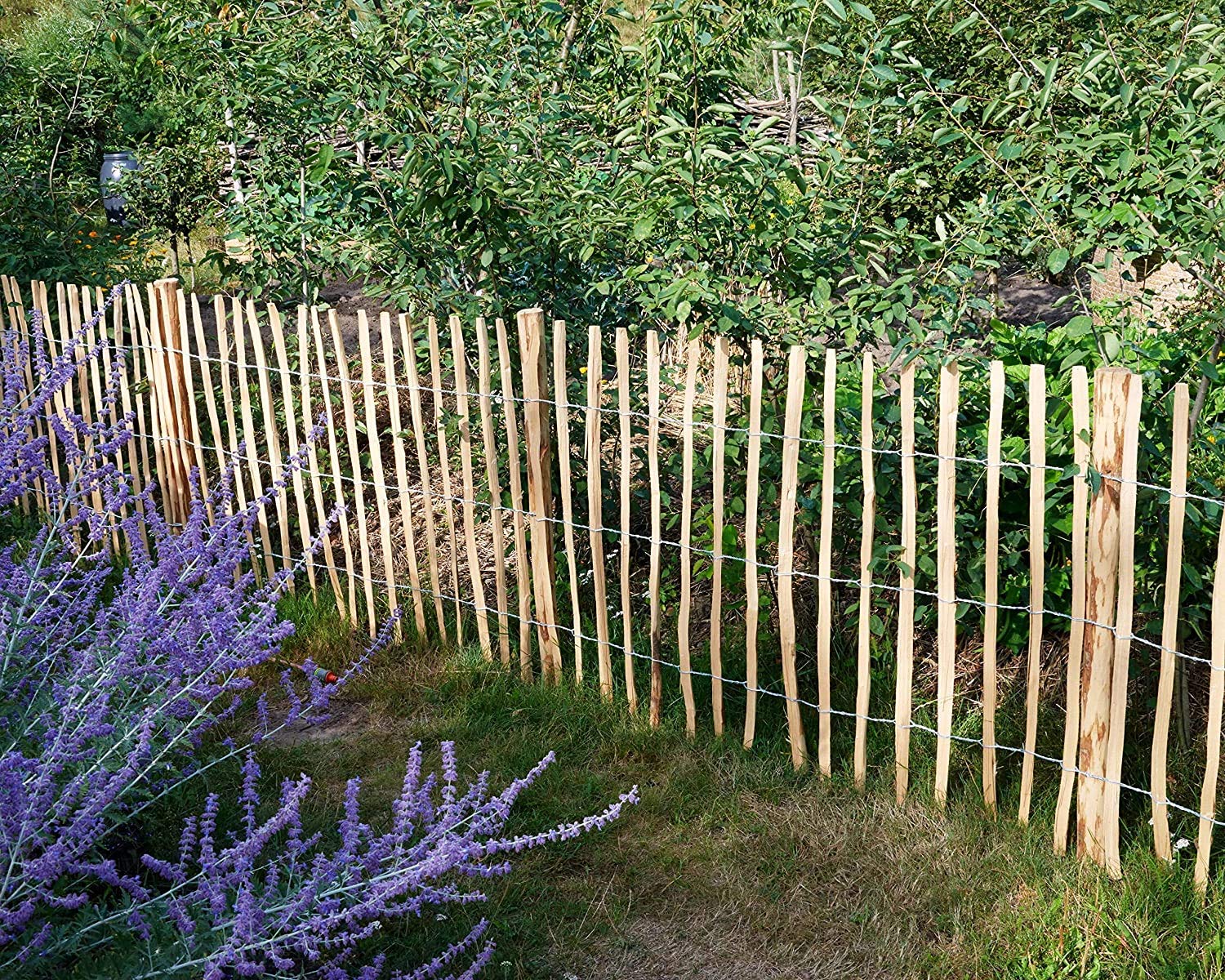 BOGATECO 6 x Haselnuss Staketenzaun Pfosten | Höhe 120 cm | Angespitzte Holz-Pfahl | 6-teiliges Set | Zaunpfosten Hozpflock Holzzaun Zaunpfähle Holzpfosten rund| Holzpfahl für Bauernzaun Gartenzaun