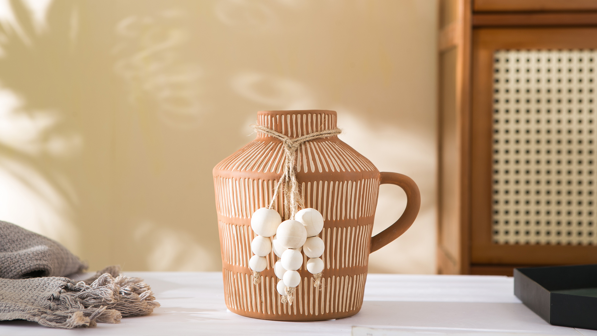Héritage Vert - Vase - M Amazon.com: Mowtanco Rustic Farmhouse Vase with Handle and Boho