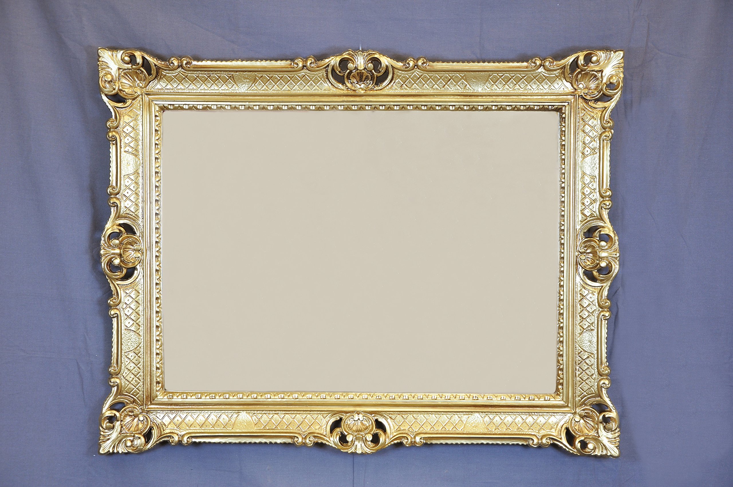 Grand cadre de style baroque doré pour réinventer la déco du salon 86x67cm