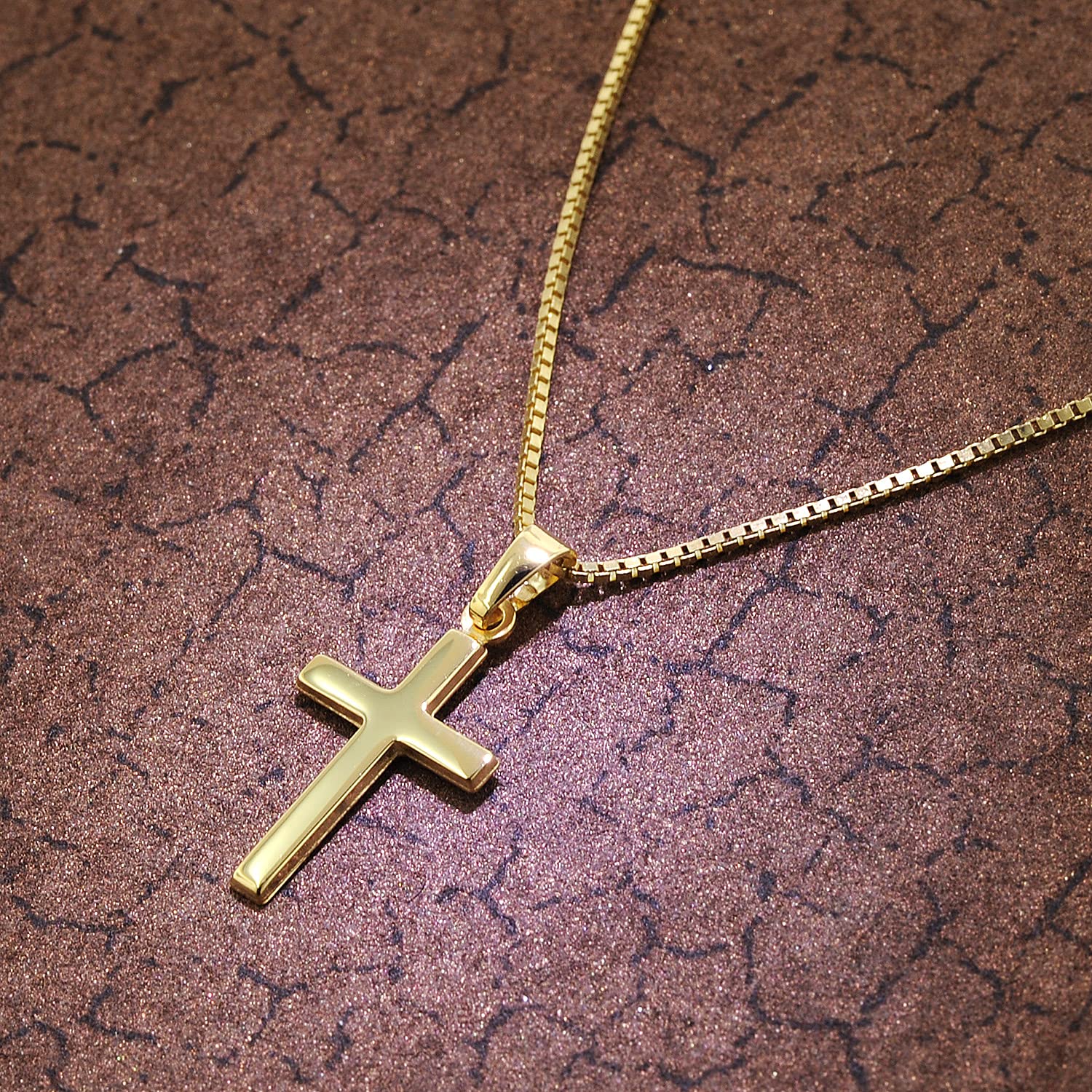trendor Damen Kreuz-Anhänger 333 / 8K Gold + Vergoldete Silberkette 51056 | zauberhafter Halsschmuck für Frauen, diese Halskette ist eine tolle Geschenkidee,