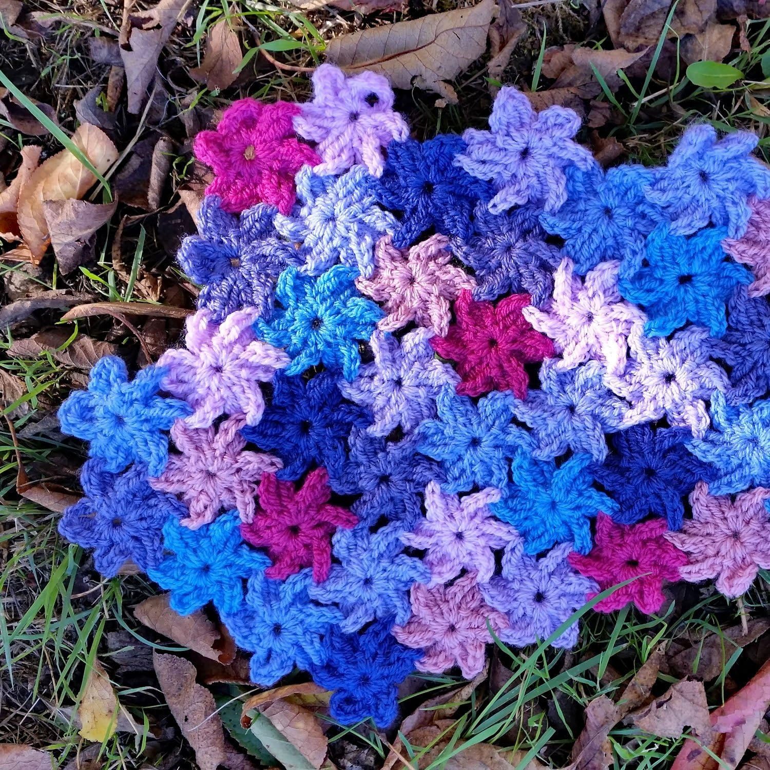 Cottage Garden Blanket Crochet Kit – all-inclusive gift for crochet lovers to make a summer garden throw