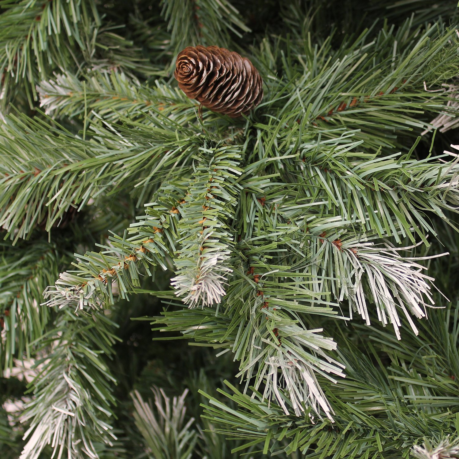 WeRChristmas 5 ft/1,5 m-scandinave Épicéa Bleu Arbre de Noël avec Pommes de pin et Baies et Branches à charnières Facile à Monter