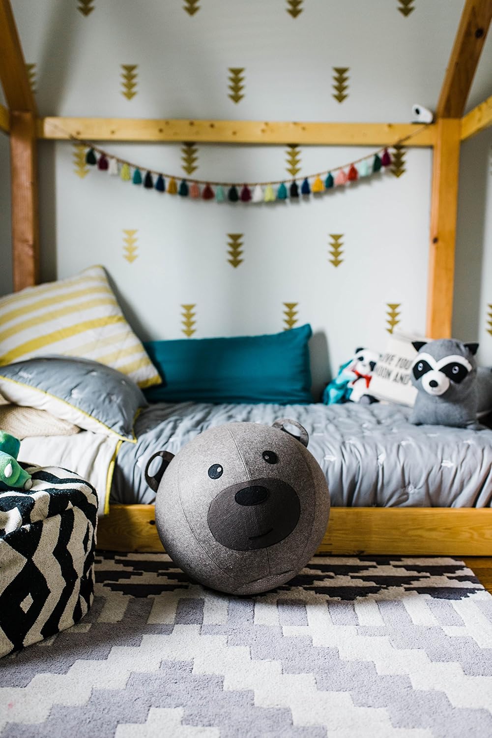 Vivora Niko - Sitting Ball Chair for Office and Home, Lightweight Self-Standing Ergonomic Posture Activating Exercise Ball Solution with Handle & Cover, Classroom & Yoga