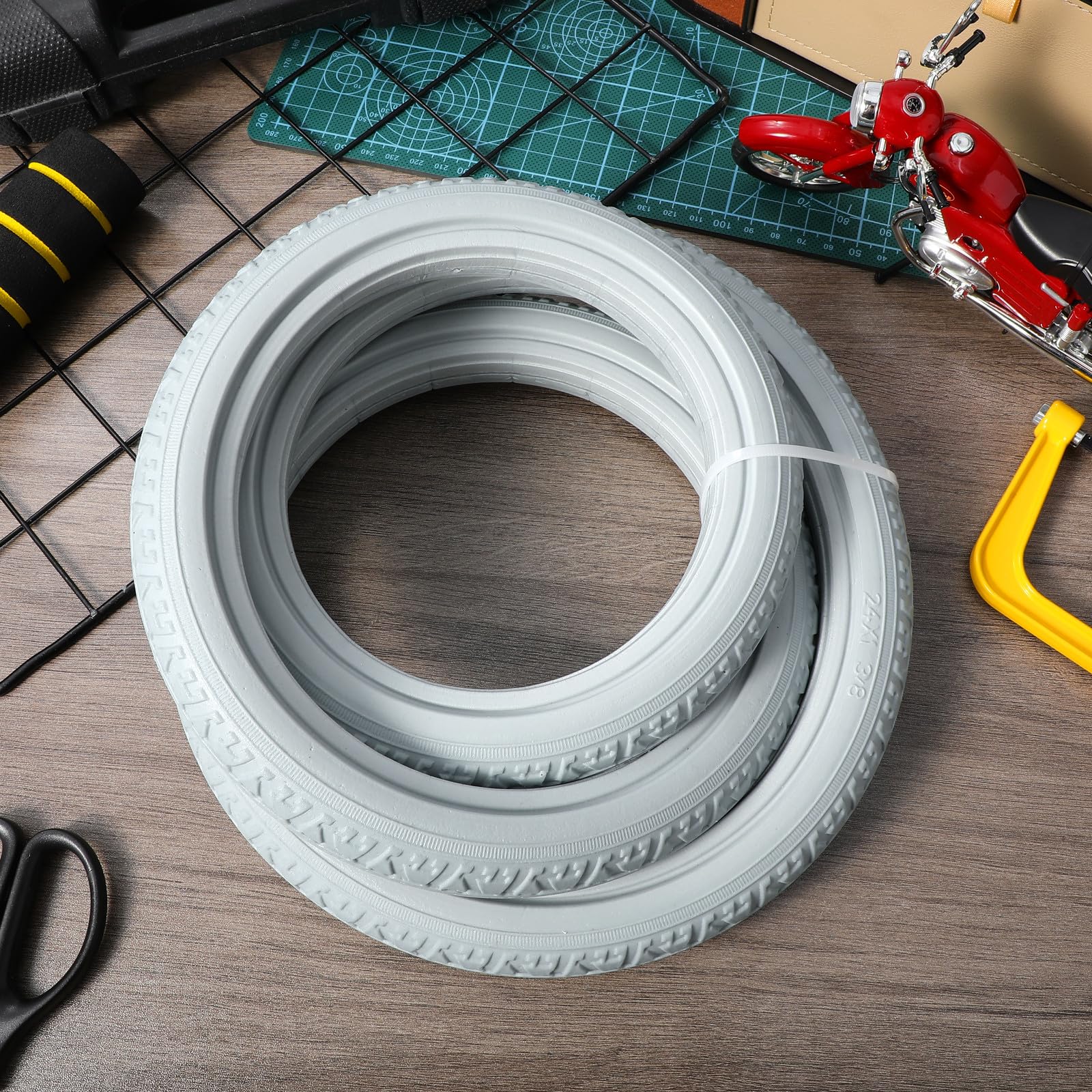 Ipetboom Rollstuhl Ersatzreifen PU Vollgummireifen 24 Zoll Pannensicher Elastisch für Elektrische und Manuelle Rollstühle Outdoor Gebrauch Stoßdämpfend Grau