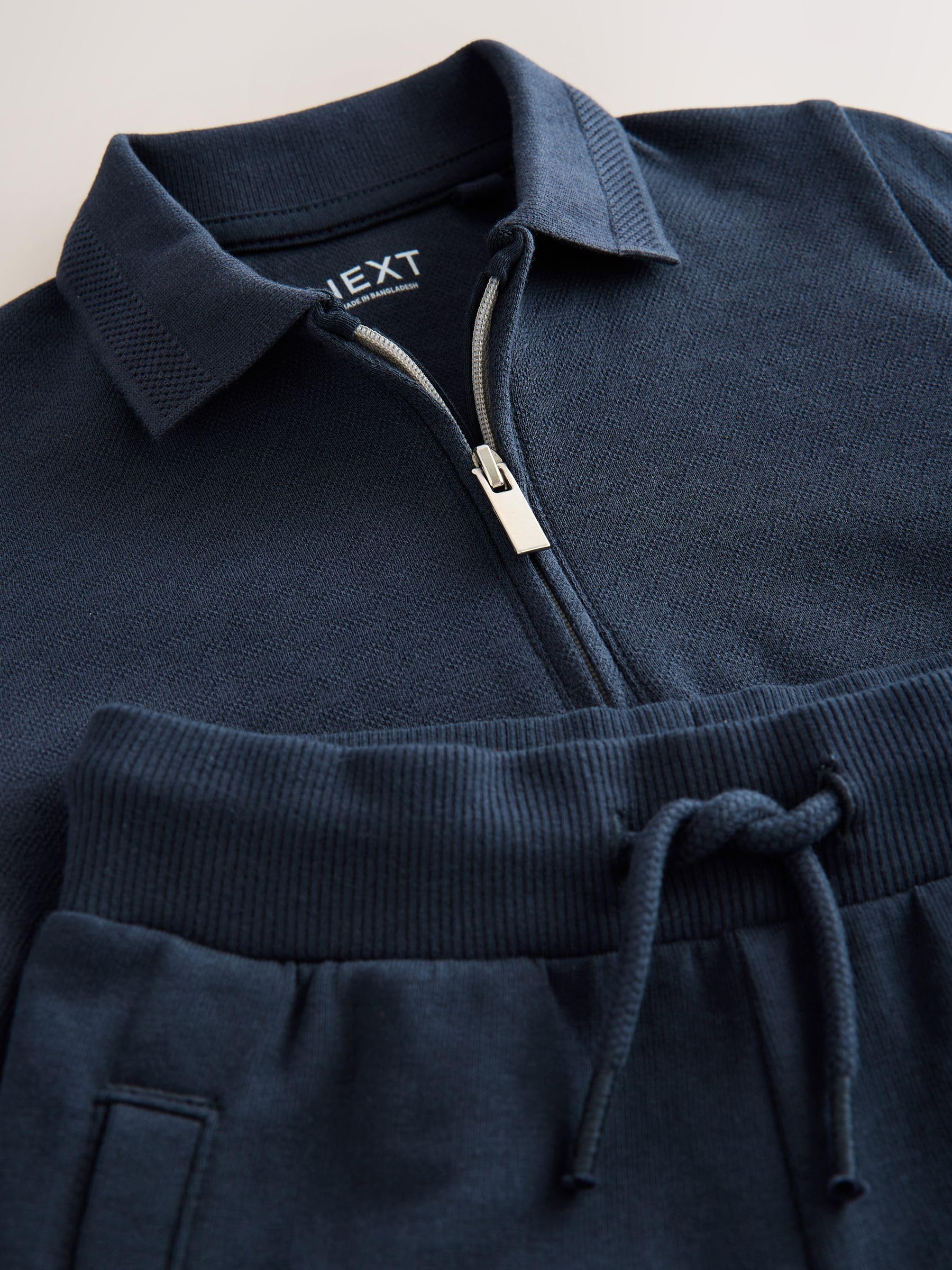 NEXT Jungen Standard Kurzarm-Polohemd mit Reißverschluss und Shorts 62-122
