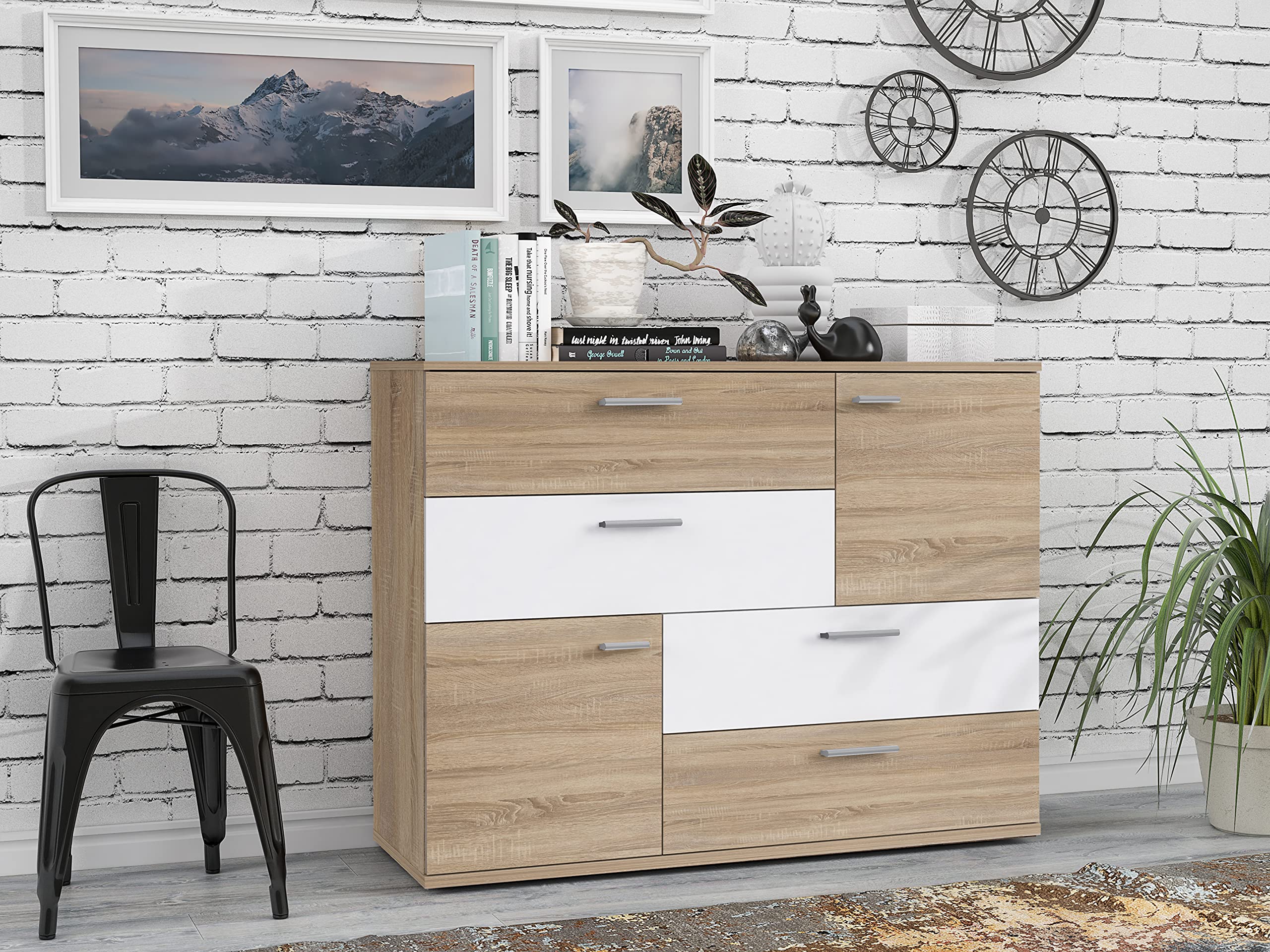 AVANTI TRENDSTORE - Fadia - Comò con 2 ante e 4 cassetti in legno trucciolato, disponibile in due colorazioni. Misura LAP 124,9x95,9x41,3 cm (quercia Sonoma/bianco)