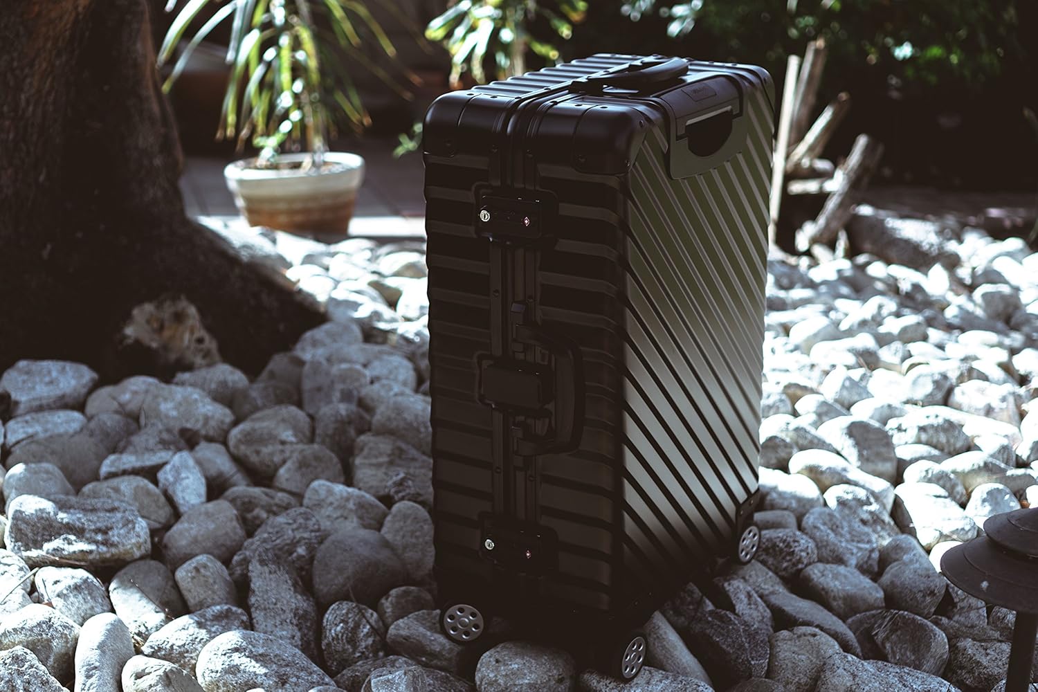 KLASIK Aluminum Carry-On Suitcase - Spinner 100% Aluminum TSA Approved (Suitcase - 24", Black)