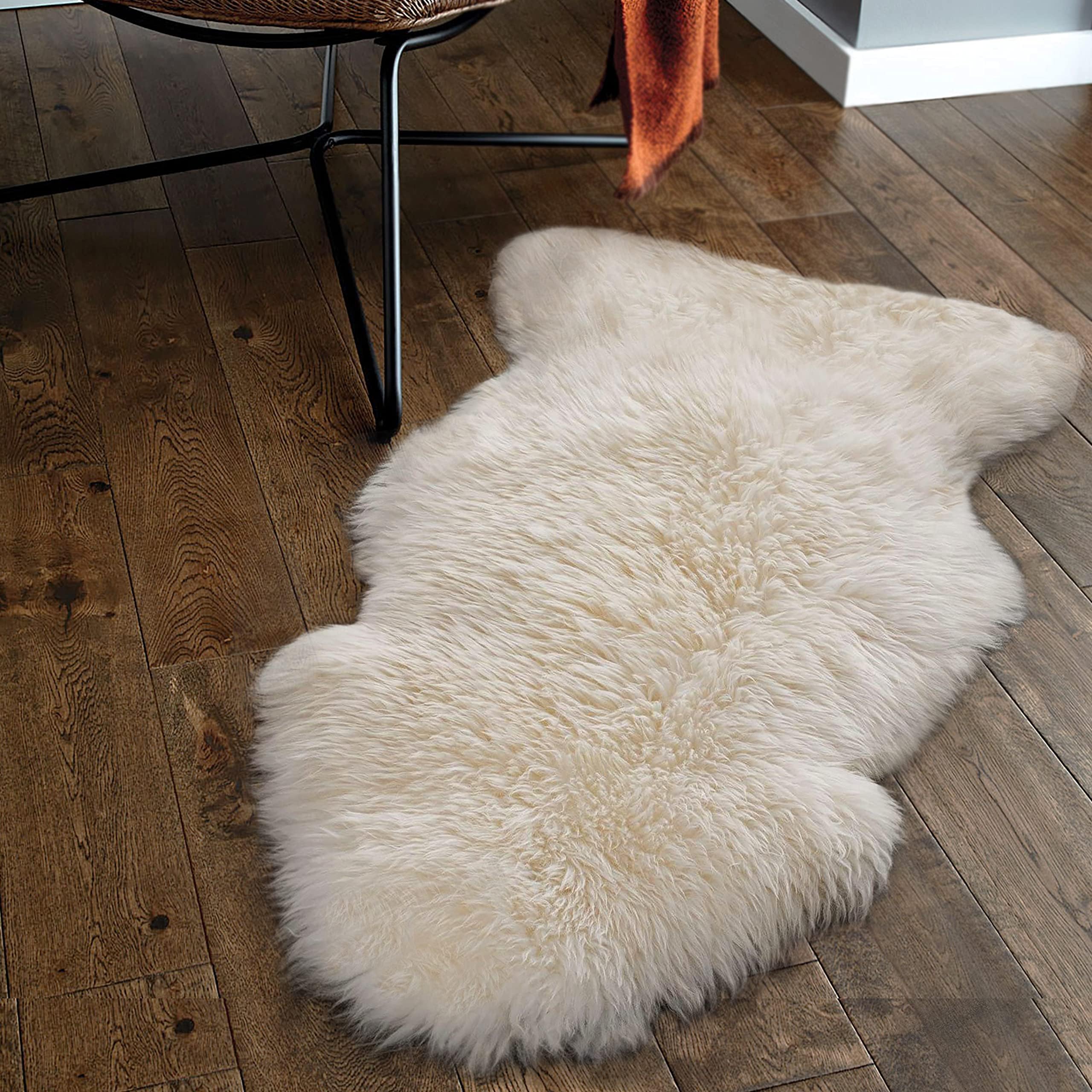 Sheepskin Single Pelt Fur Rug Genuine Sheep Skin Luxury Nursery 2 x 3 Ivory White Fluffy Bedroom Area Rug (24Inch x 36Inch, 60.96cm x 91.44cm)