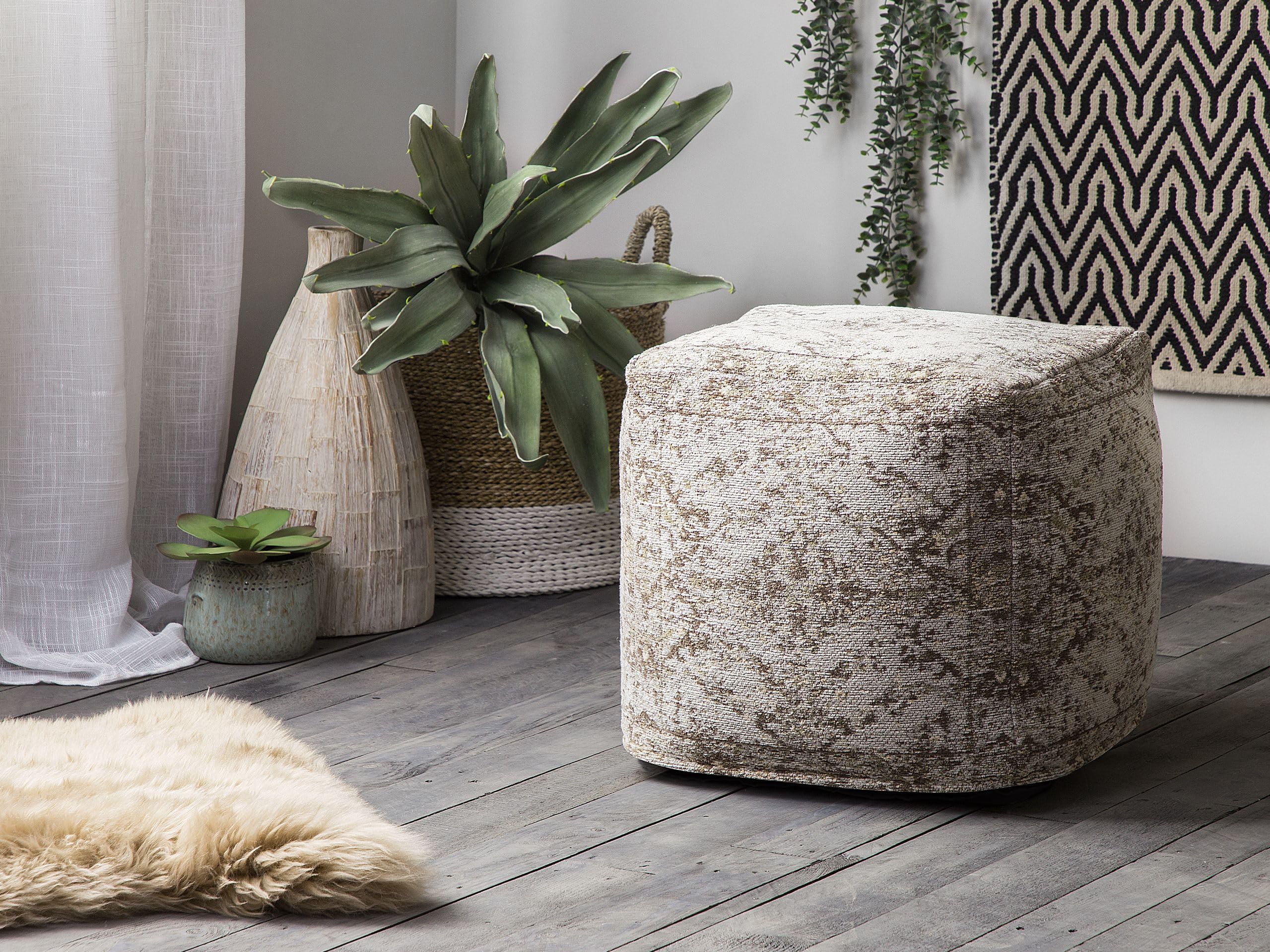 Beliani Pouf de Forme Cubique 42 x 42 cm fabriqué en Coton Marron et Gris au Style Vieilli Vintage avec Remplissage en Billes de Polystyrène