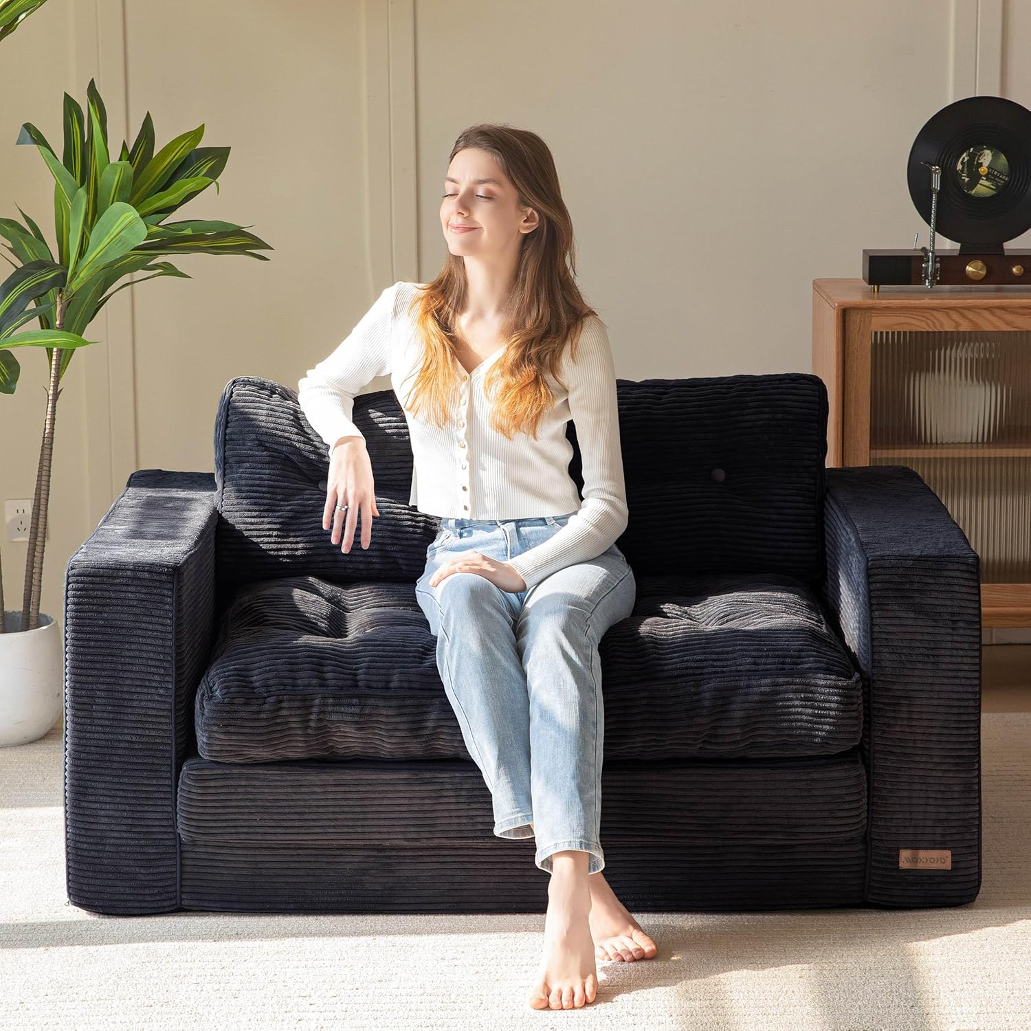 MAXYOYO Convertible Sofa Bed, Pull Out Loveseat Sleeper Sofa, 2 in 1 Folding Couch Bed, Fold Out Floor Couch with Pillows for Living Room Bedroom Lounge, Black