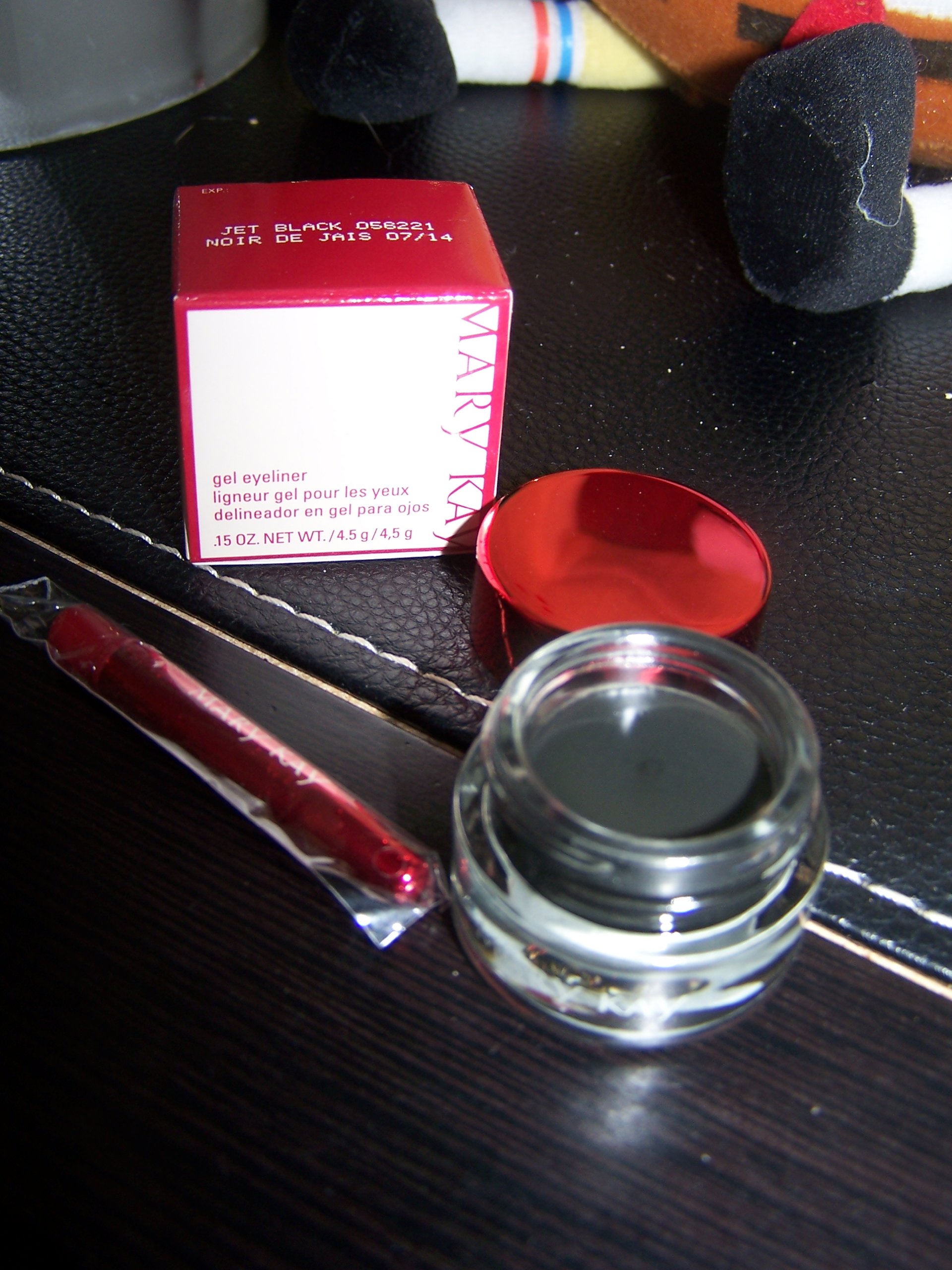 Mary Kay Jet Black Gel Eyeliner with Brush by Omagazee