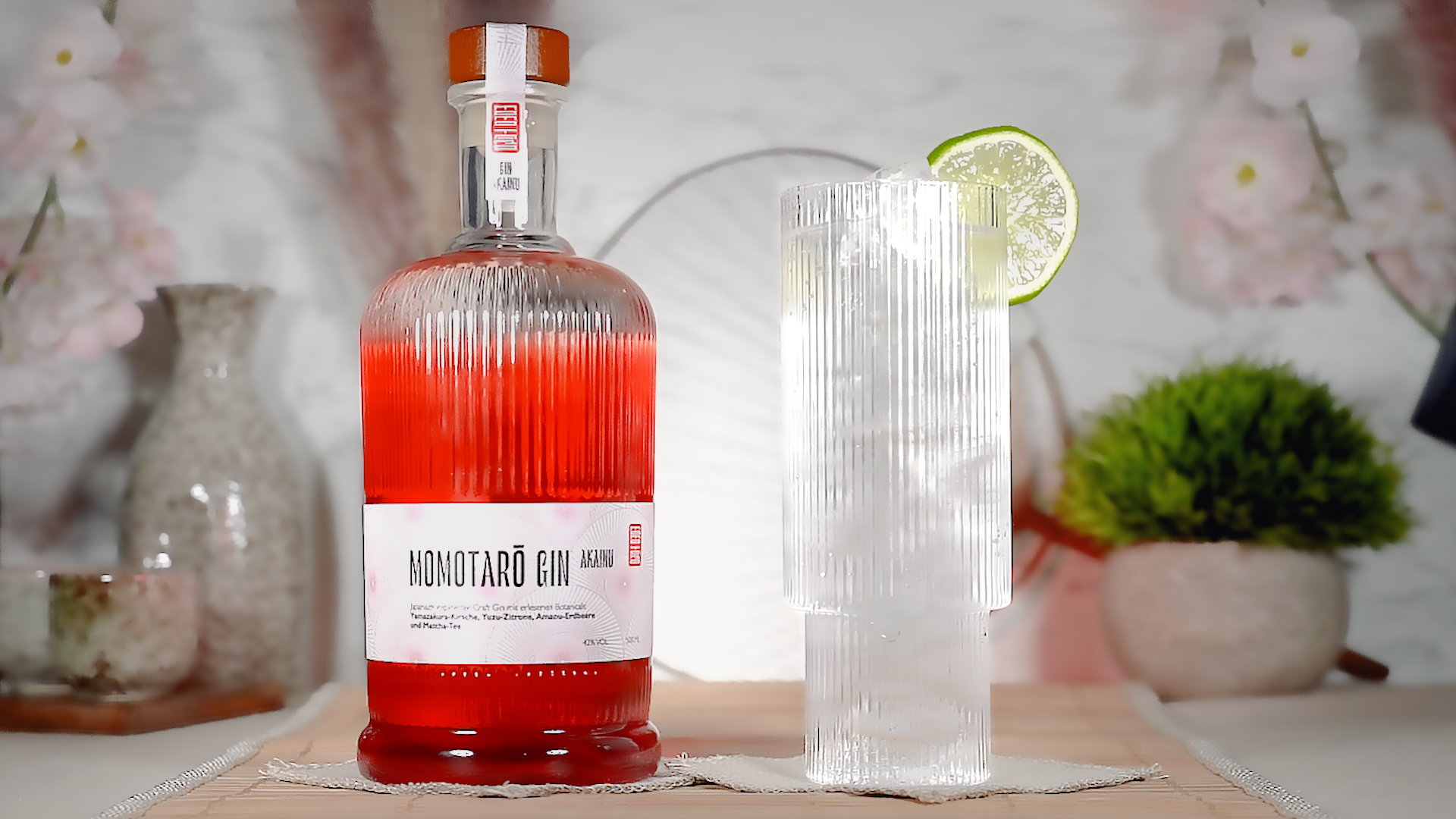Momotarō Gin Akainu mit japanischen Botanicals: Yamazakura Kirsche, Erdbeere, Yuzu, 42% vol. (1 x 0.5 l) Vegan - Ideal… – Bild 8