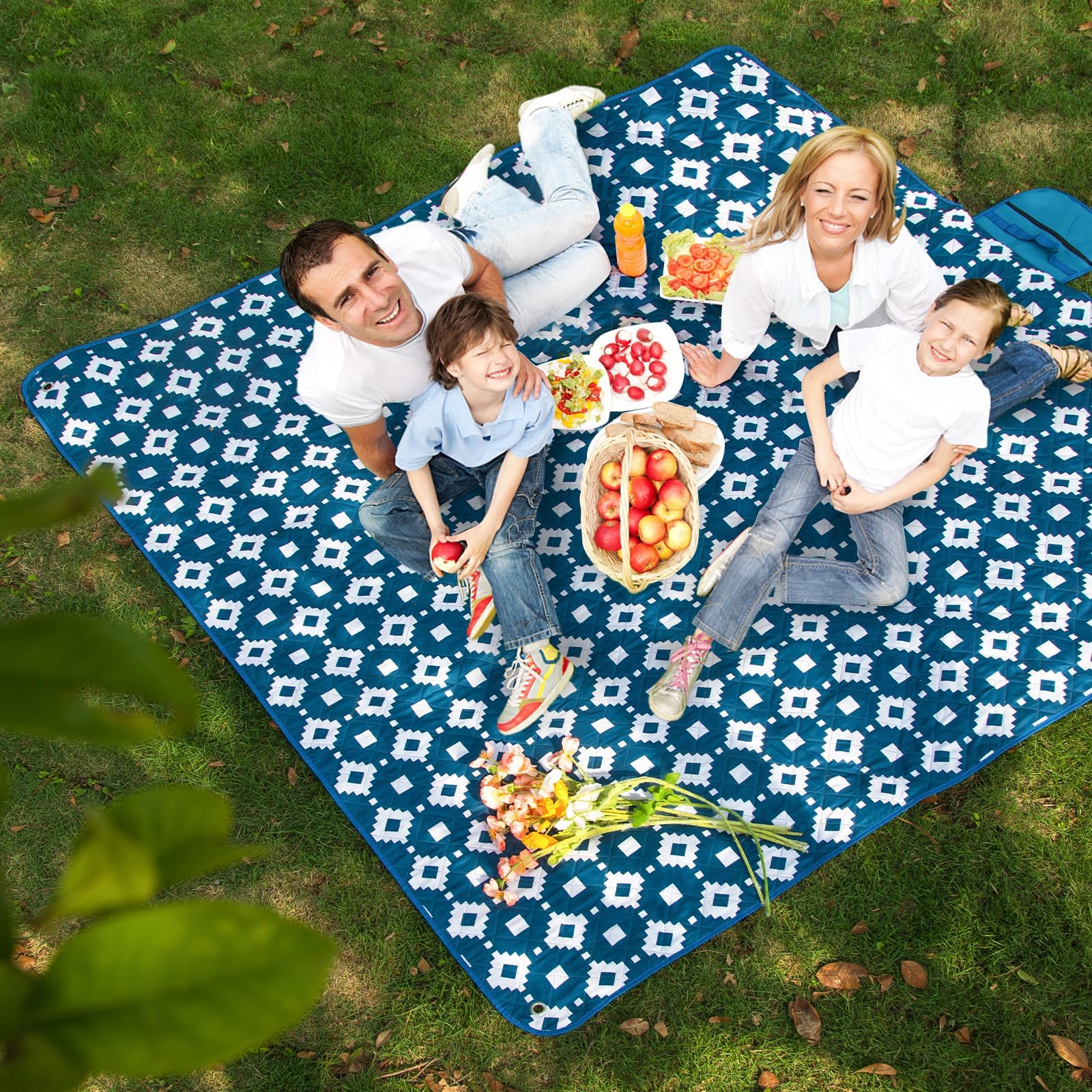 OESSUF Picknickdecke wasserdicht 200x200, extra große Picknickdecke XXL Stranddecke sandfrei tragbar maschinenwaschbar lagerbar faltbar für Camping und Wandern Blau
