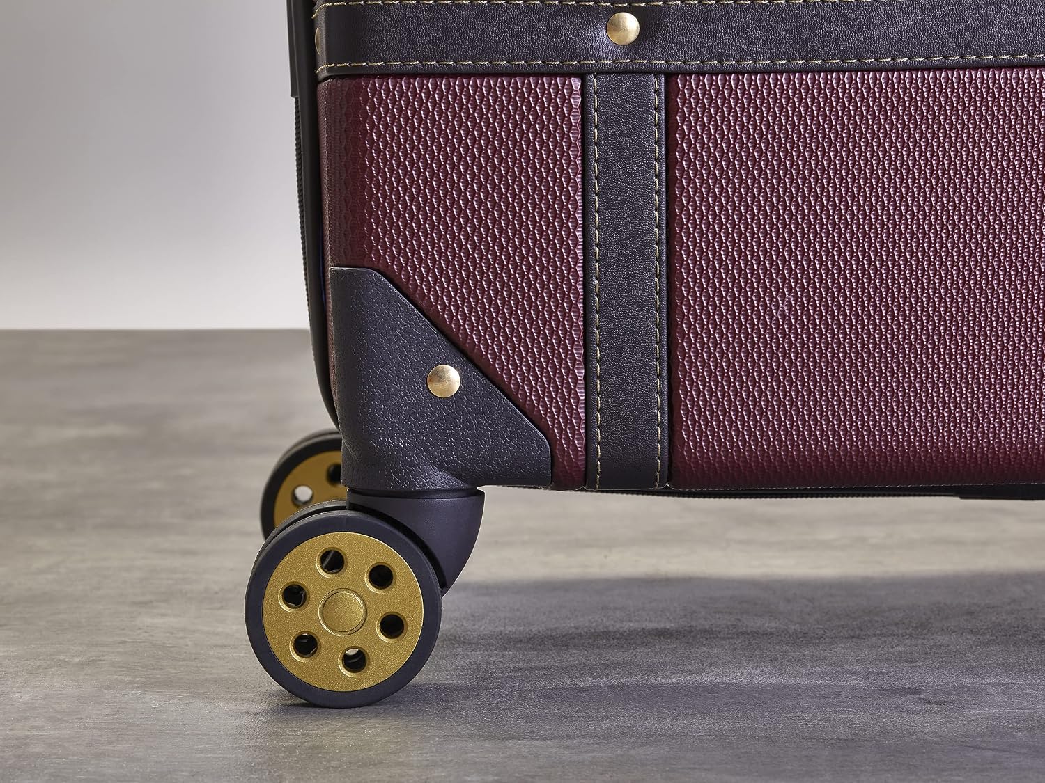 Rock Vintage 54cm Cabin Size Suitcase 