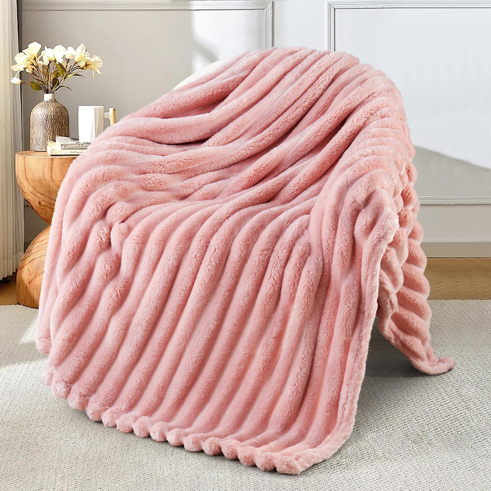 Fleece Throw Blanket for Couch, Super Soft Striped Jacquard Bed Blanket, Lightweight Fuzzy Cozy for All Seasons, 127x152 CM, Pink