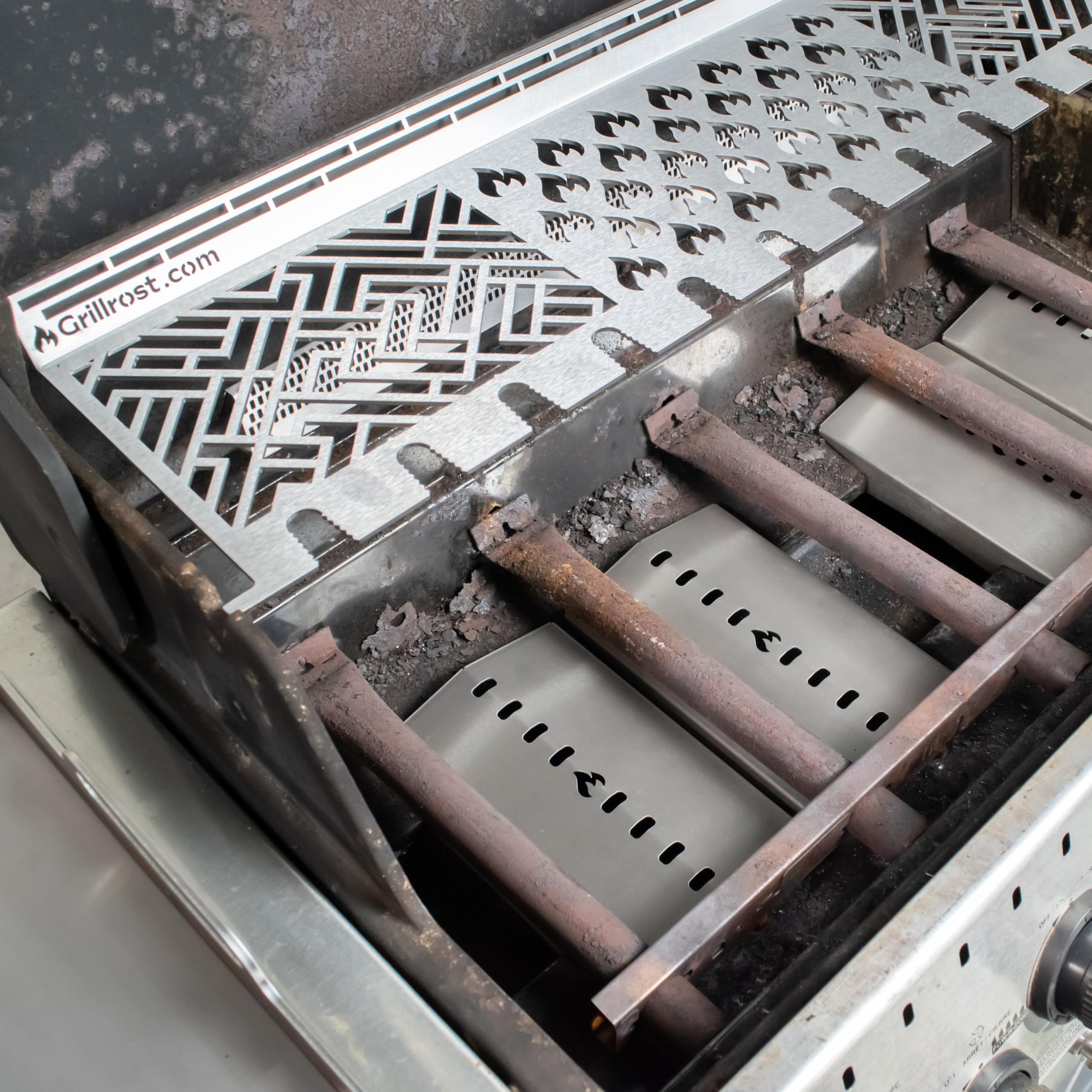 Grillrost.com Das Original Riflettore di Calore Broil King Baron, Imperial, Regal - Migliore distribuzione del Calore e Assenza di incendi di Grasso