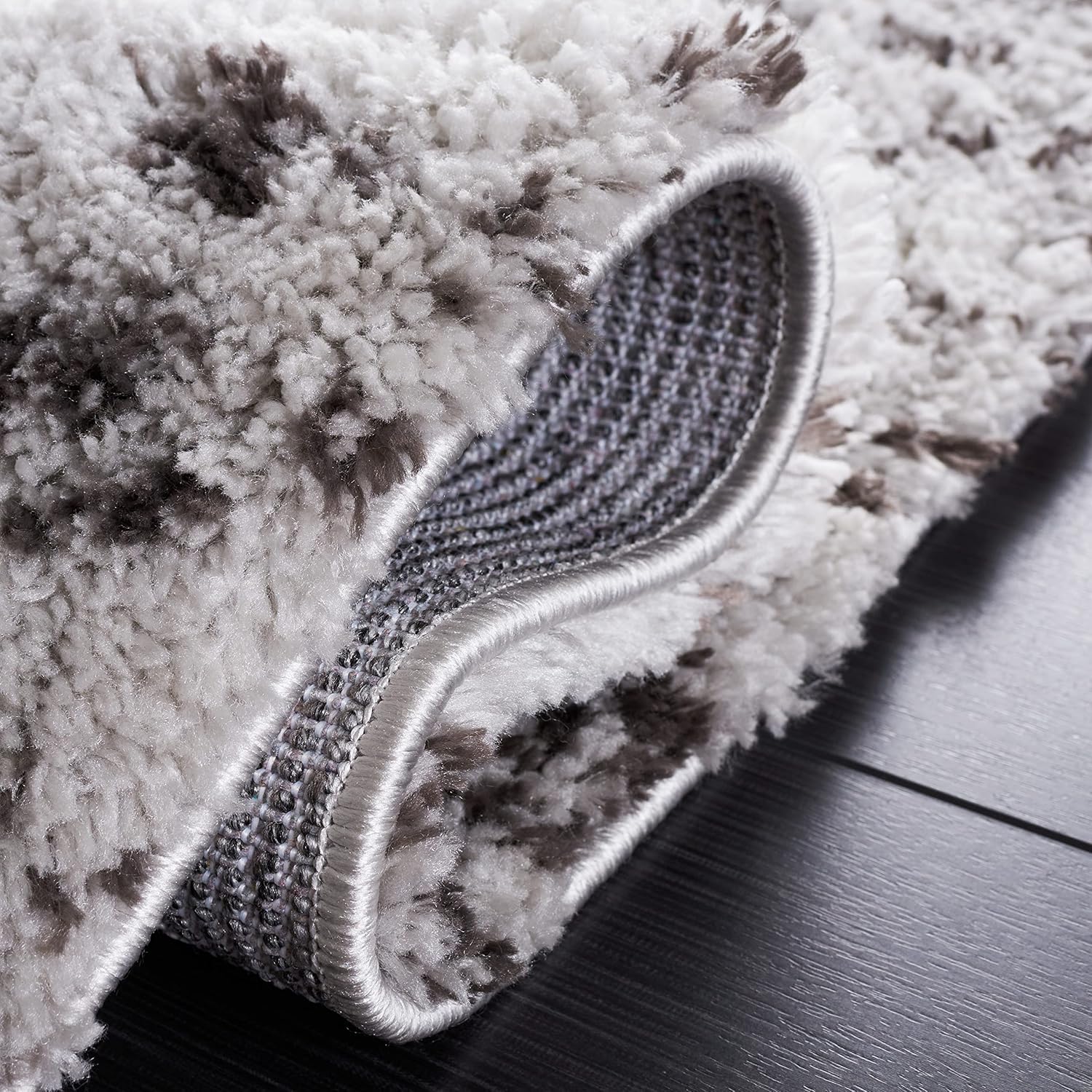 SAFAVIEH Berber Shag Collection Area Rug - 7' Square, Grey & Dark Grey, Modern Abstract Design, Non-Shedding & Easy Care, 1.25-inch Thick Ideal for High Traffic Areas in Living Room, Bedroom (BER539F)