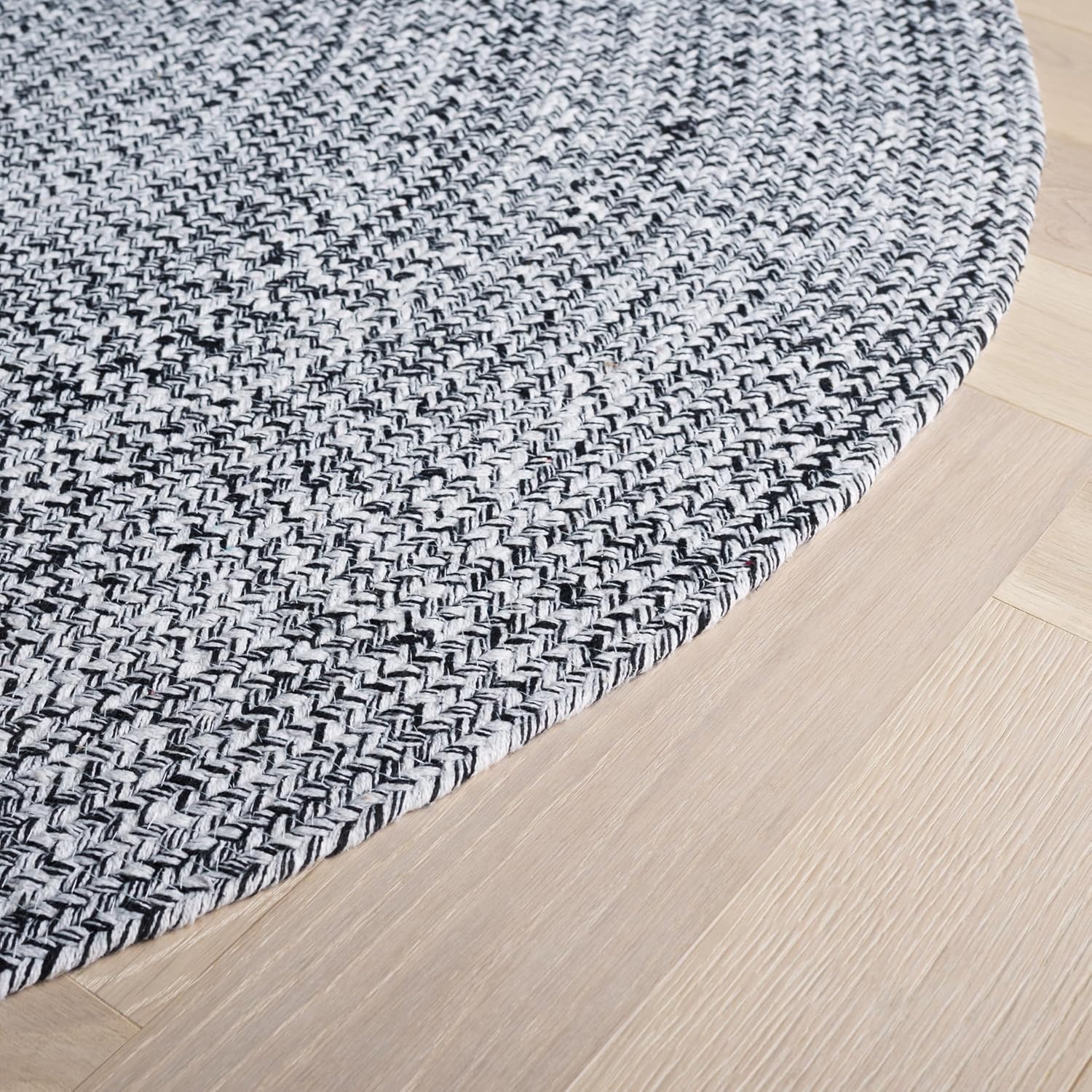 SAFAVIEH Braided Collection Area Rug - 3' Round, Ivory & Black, Handmade Woven Cotton, Boho Reversible Style, Ideal for Living Room, Bedroom, Dining Space (BRD256C)