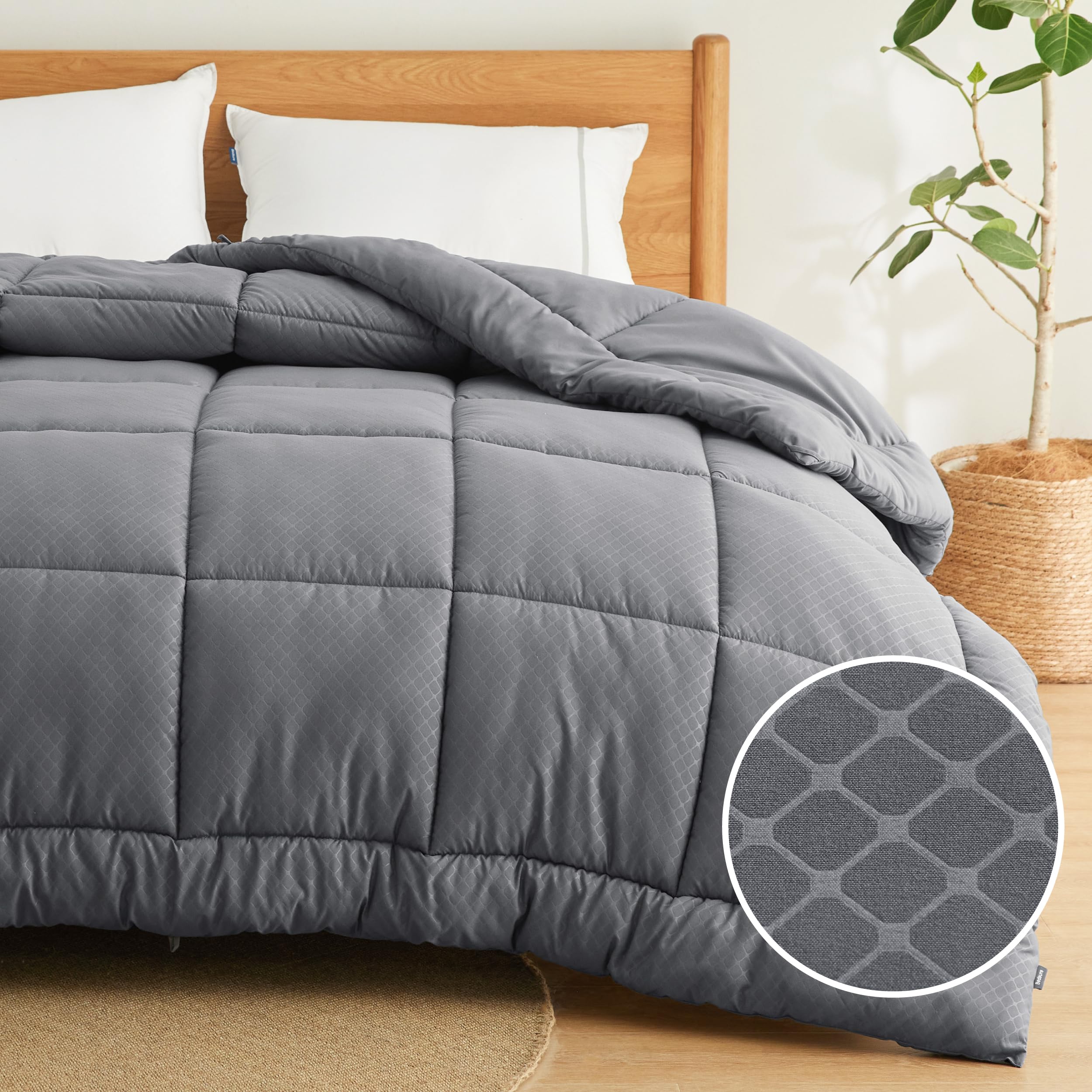 Bedsure Comforter Duvet Insert - Quilted Comforters Queen Size, All Season Duvet, Down Alternative Bedding Comforter with Tabs(Grey Diamond Pattern,Queen 88"x88")