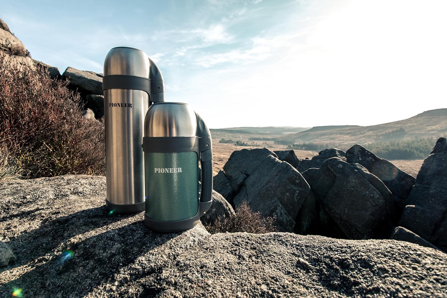 Pioneer Flasks Grunwerg Pioneer Stainless Steel Vacuum Flask Thermos Mug with Strap, Green 1 Litre 33.81 fl oz, 18/10, Grün, 1 L