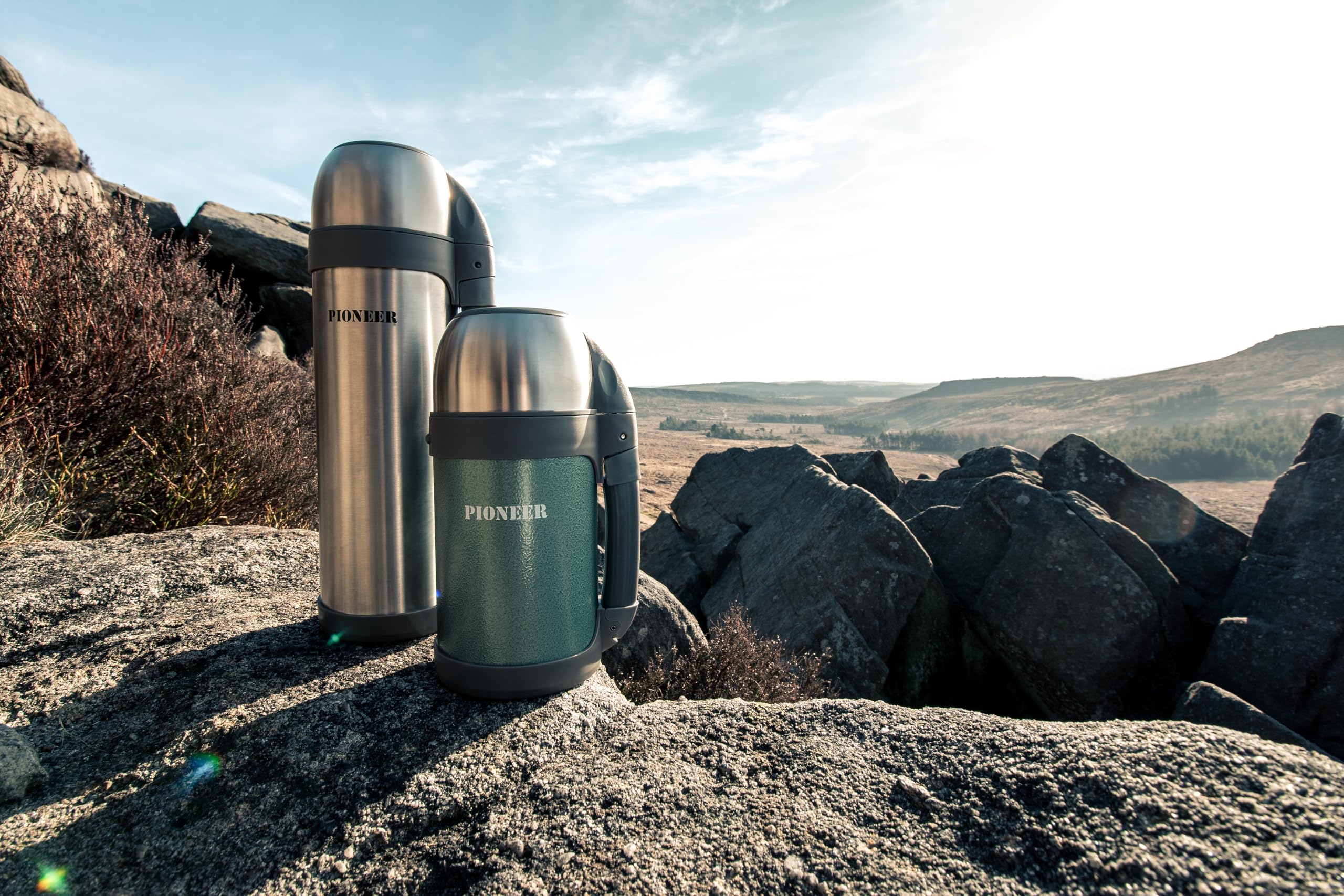 Pioneer Outdoor-Isolierflasche aus Hochwertigem Edelstahl mit Griff und Tasse