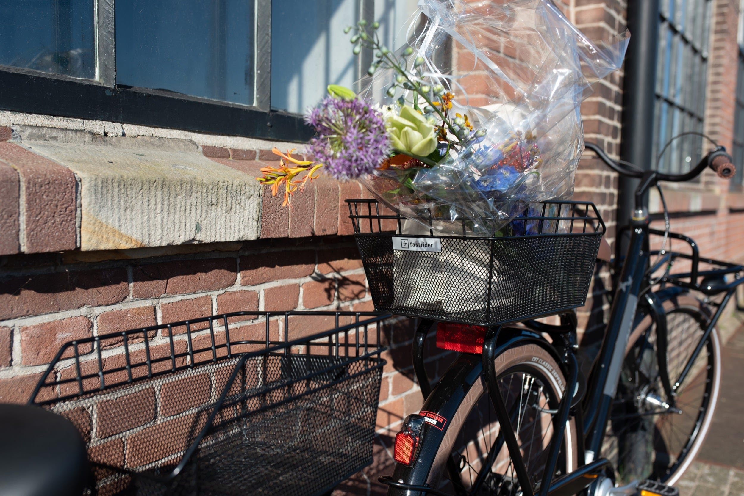 Manddrager - Mand Mee Steco voor Rieten Mand Montage op Stuurpen Manddrager - Mand Mee Steco voor Rieten Mand Montage op Stuurpen
