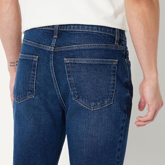 Amazon Essentials Men's Low Stretch Slim-Fit Bootcut Jeans