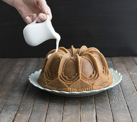 Nordic Ware cake mold/cake mold/Motivbackform – small dome, aluminum, silver, 24 x 24 x 10.2 cm, 1 unit