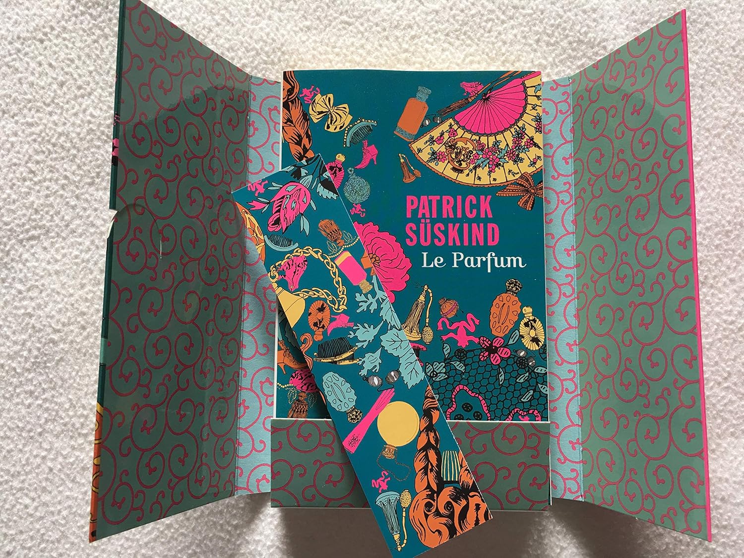 Amazon.fr - Le Parfum - Süskind, Patrick, Lortholary, Bernard - Livres