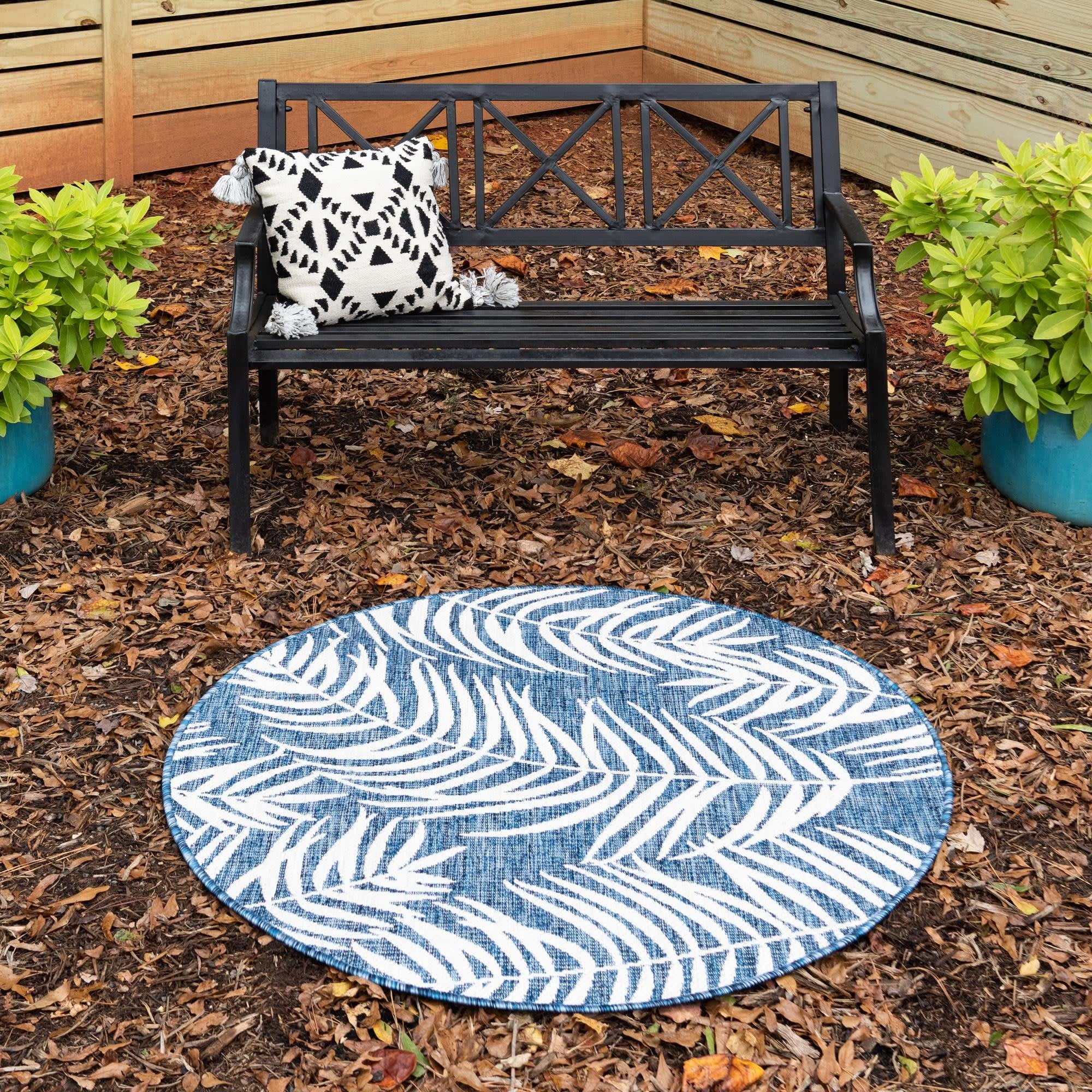 Unique Loom Outdoor Botanical Collection Area Rug - Palm (4' 1" Round, Blue/ Navy Blue)