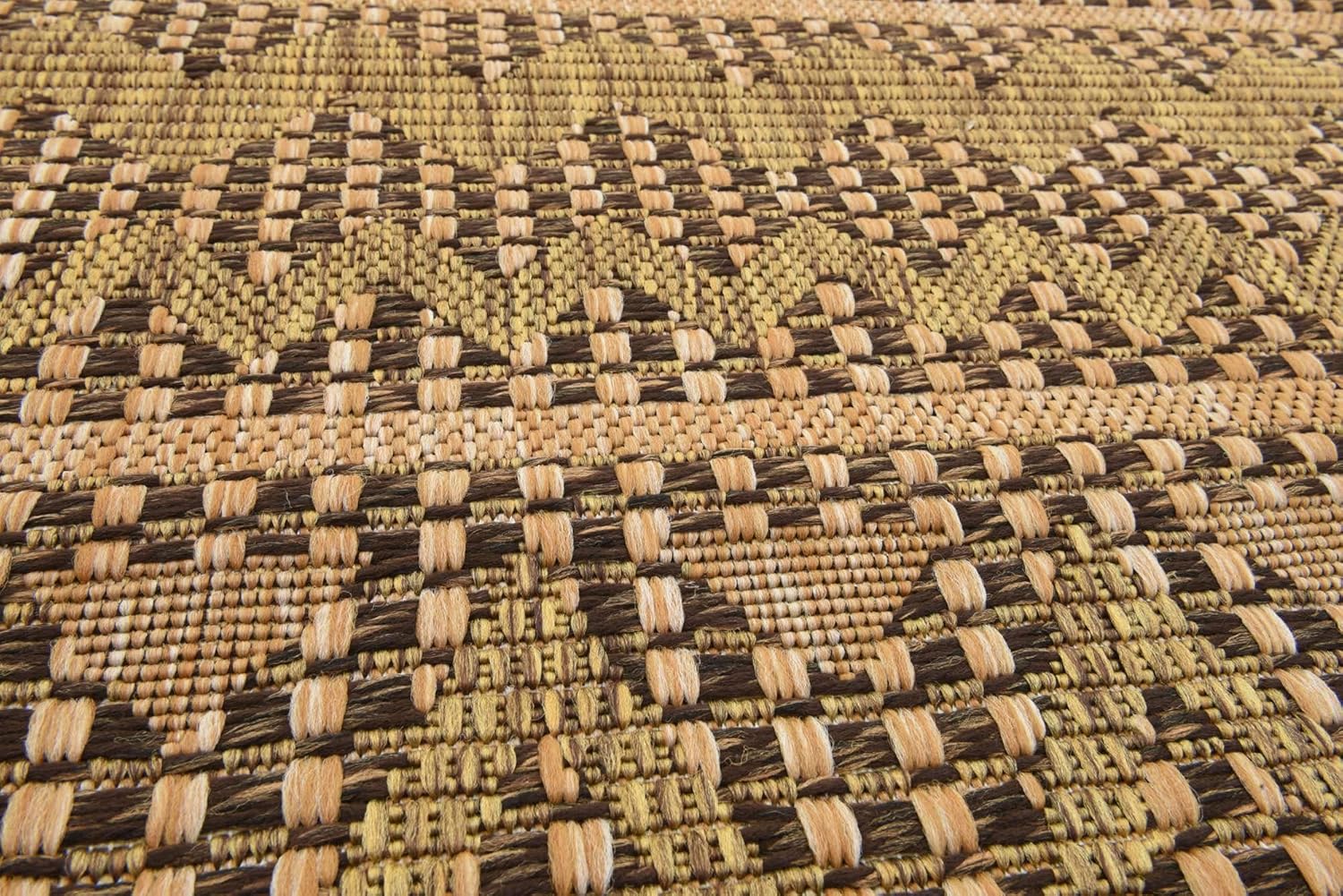 Unique Loom Outdoor Modern Collection Area Rug - Southwestern (4' 1" x 6' 1" Rectangle, Light Brown/ Brown)