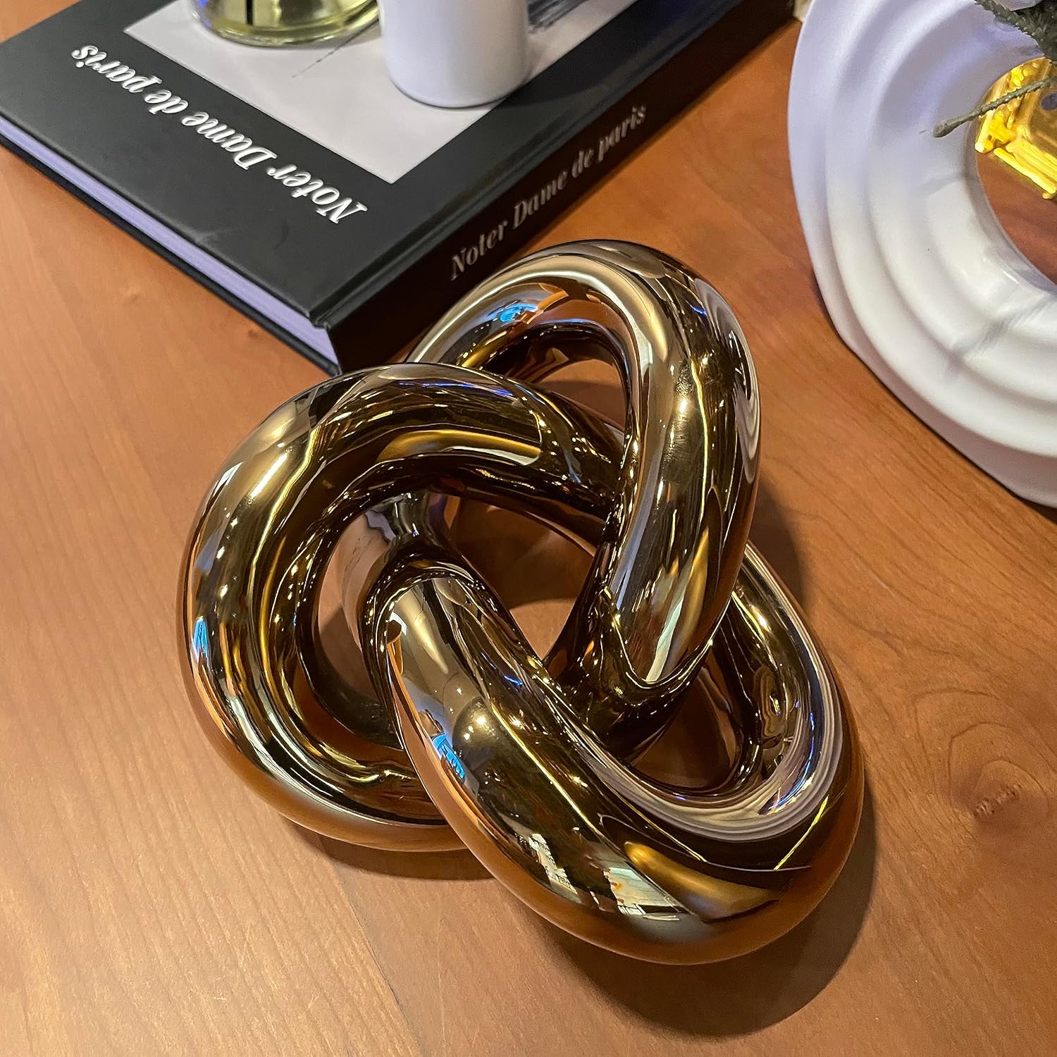 Large Ceramic Gold Knot Statue Décor, Gold Coffee Table Decor, Multi-Angle Abstract Geometric Sculpture Ornament, Modern Home Decor Accents for Living Room, Bedroom, Office