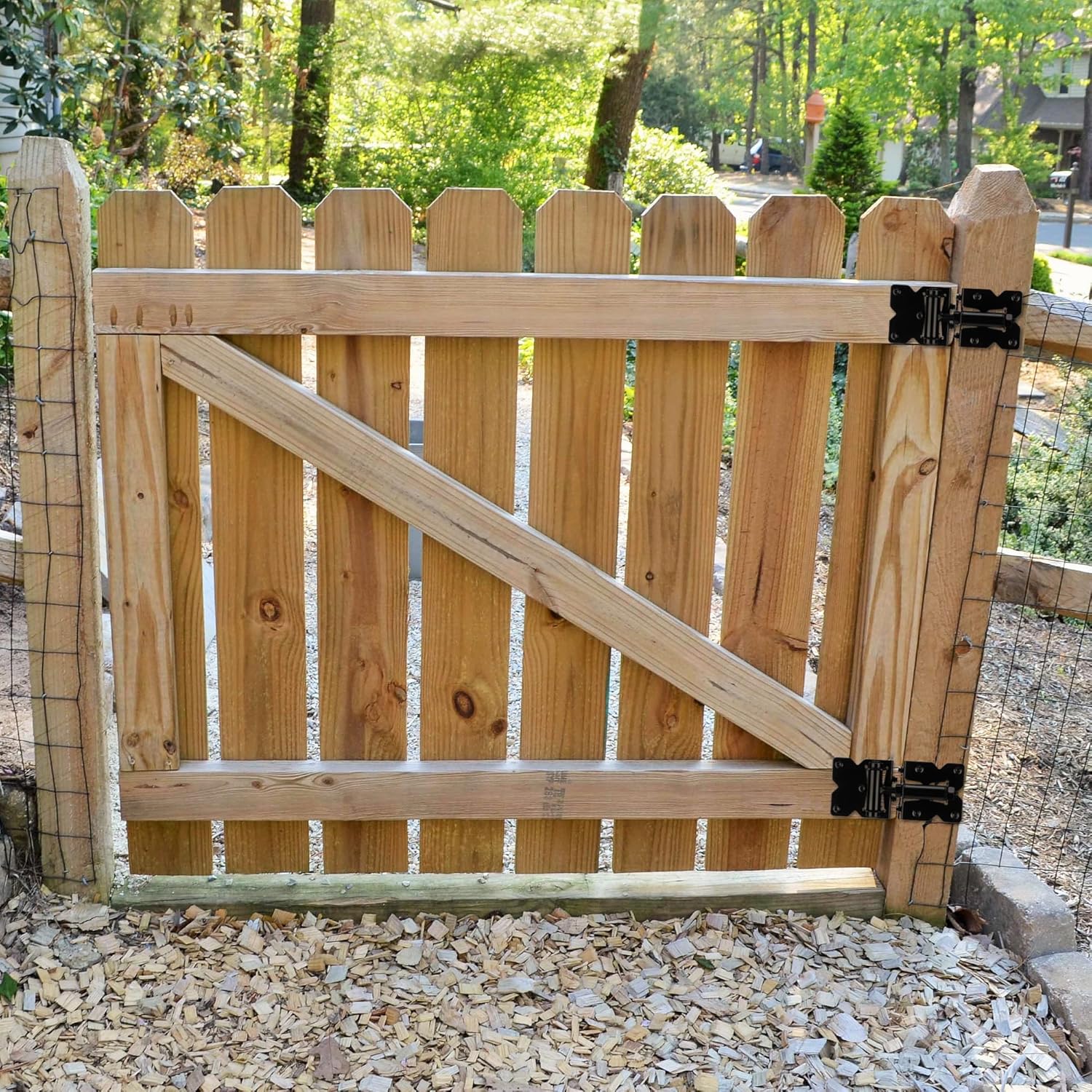 Non-Weld Self Closing Gate Hinges Adjustable Heavy Duty Hardware 90 Degree Gate Hinges Kit for Wood/Vinyl/Metal/Outdoor Fence, with Self-Tapping Screws and Swing Adjuster Tool, 4-Pack