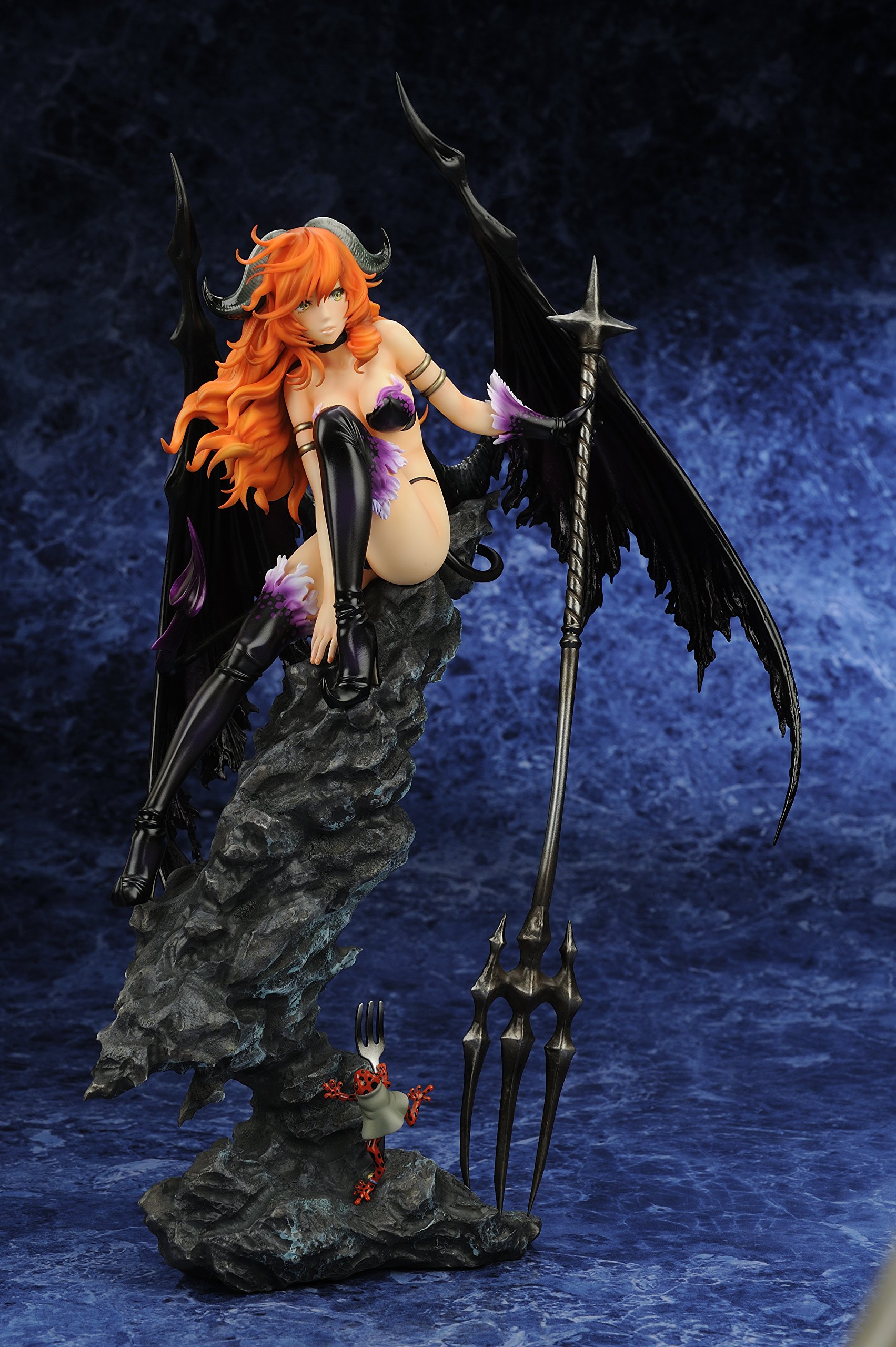 新品未開封　黒の守り手　ディアボルス・インクリナタス　フィギュア Amazon | ノンスケールPVC完成塗装済フィギュア 黒の守り手 屈曲