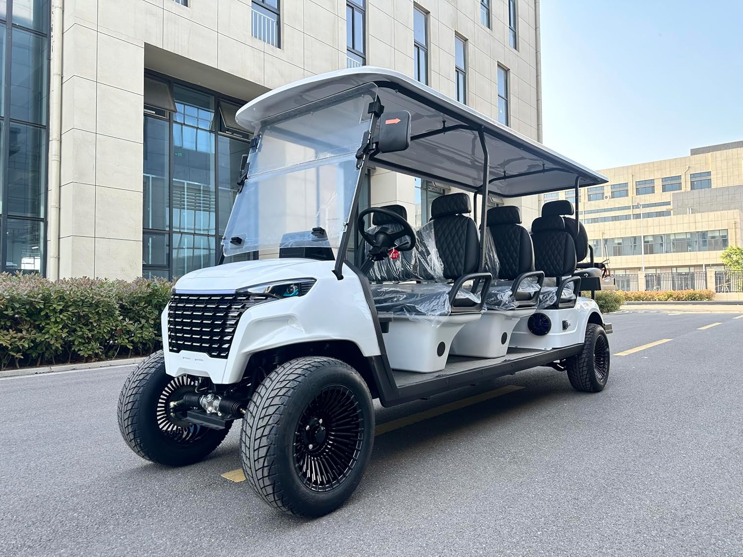 GO UP 6+2seats Golf Cart Recreational Vehicles Tour Buses White | Easy to drive, equipped with a powerful lithium-ion battery