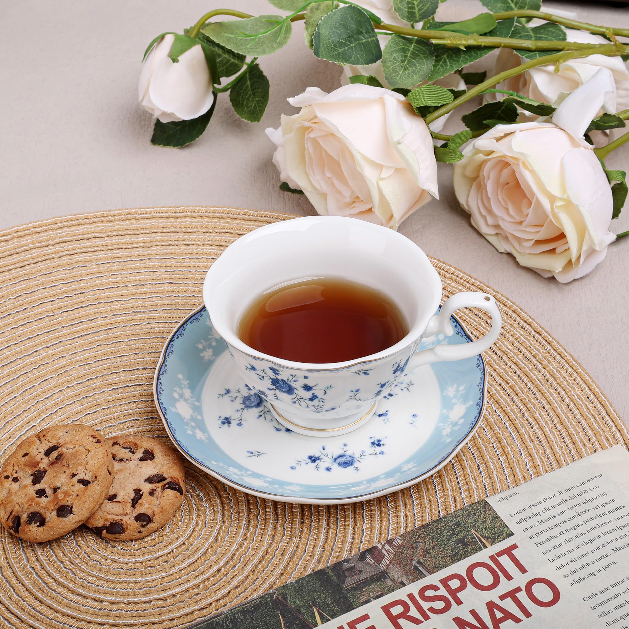 fanquare Lot de 6 Tasses à Thé Bleues à Fleurs et Soucoupes, élégantes Tasses à Café en Porcelaine Britannique, Tasses à Thé pour Femmes Adultes 150 ml