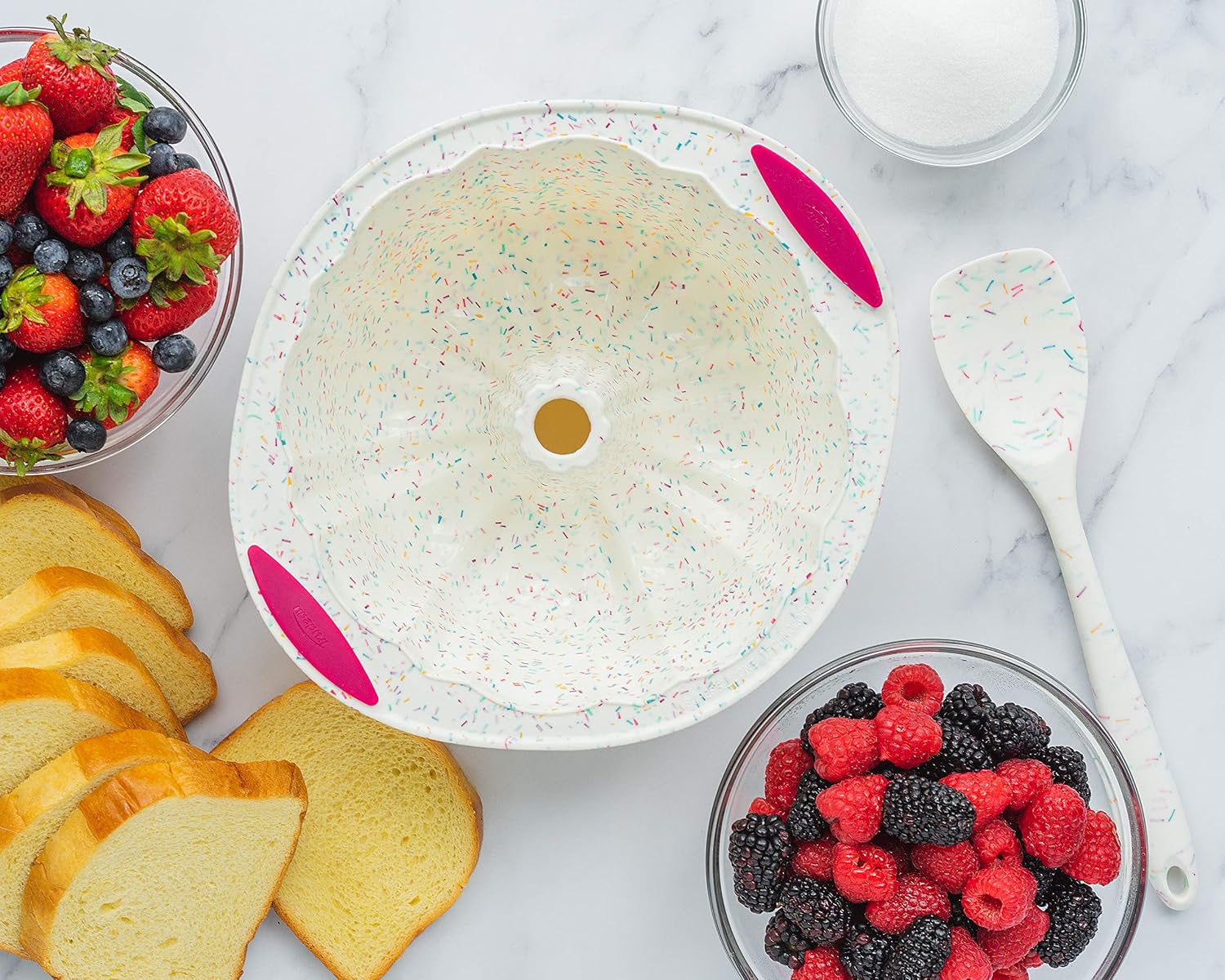 Trudeau 5118558 Structure Fluted Cake Pan Silicone Bakeware, Medium, Confetti White