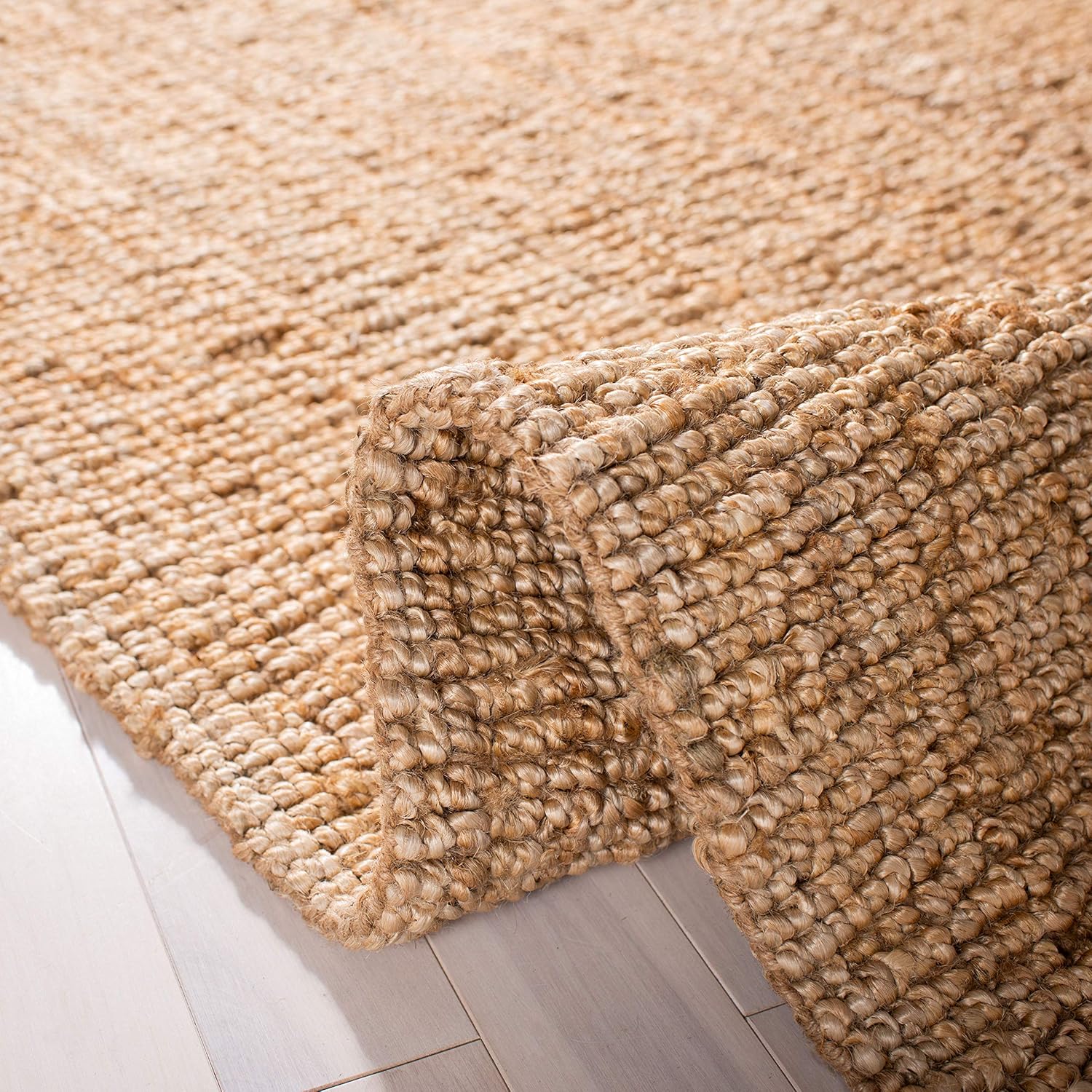 SAFAVIEH Natural Fiber Collection Accent Rug - 2' x 3', Beige, Handmade Farmhouse Jute, Ideal for High Traffic Areas in Entryway, Living Room, Bedroom (NFB119B)