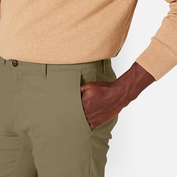 Amazon Essentials Men's Classic-Fit Casual Stretch Chino Casual Trousers