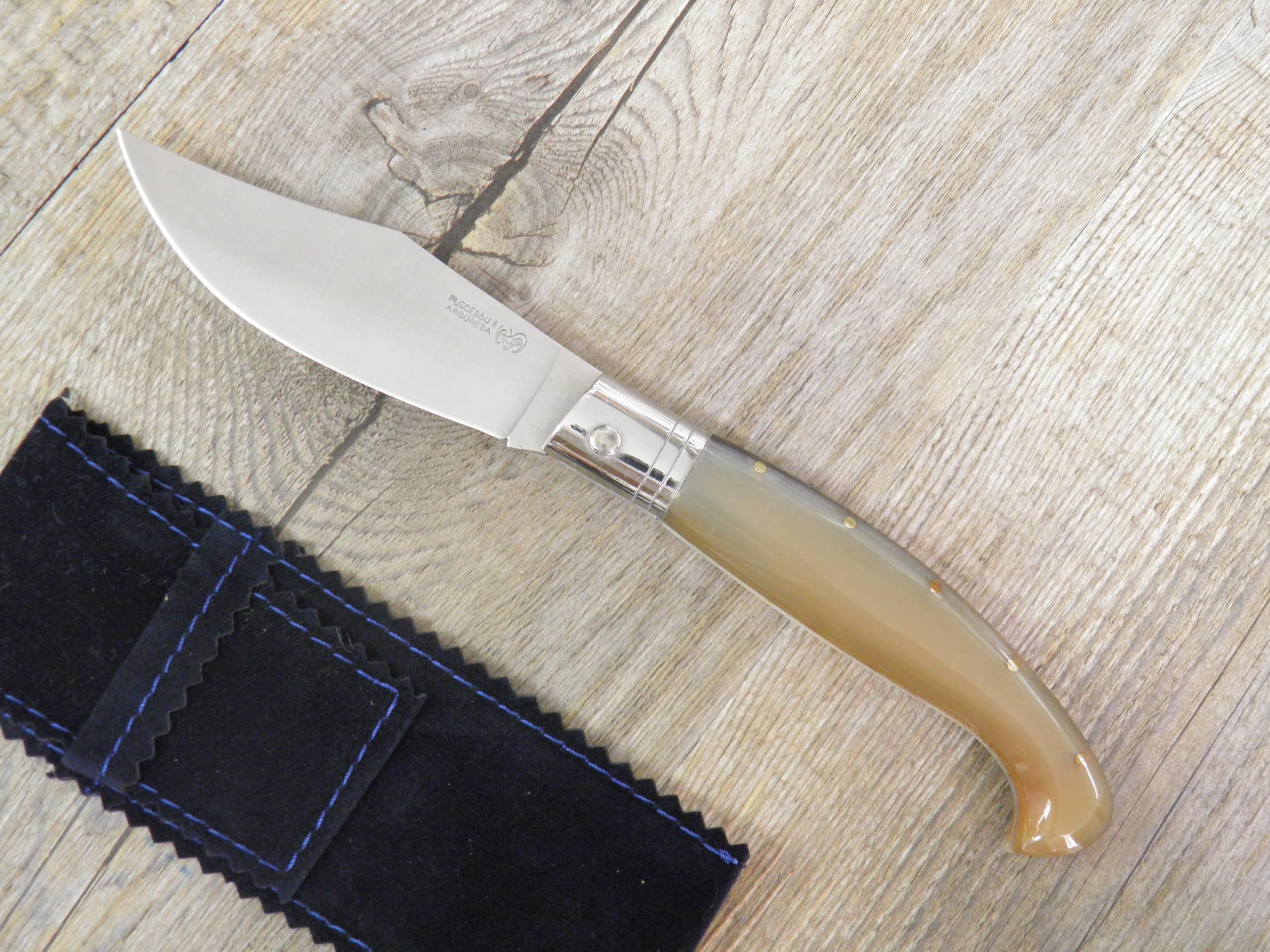 Coltello sardo arburesa da caccia manico in corno bovino lama cm.9.5 dimensioni 21 cm personalizzazione gratuita