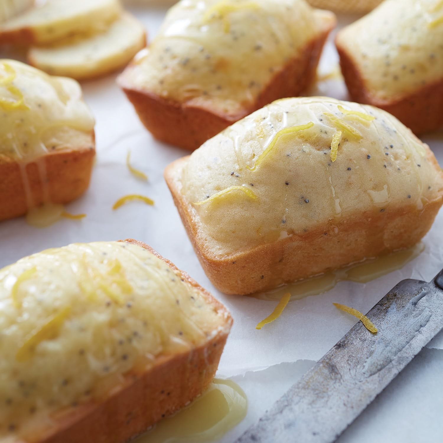 Wilton Easy-Flex Silicone 4-Cavity Mini Loaf Pan for Breads, Cakes, and Meatloaf